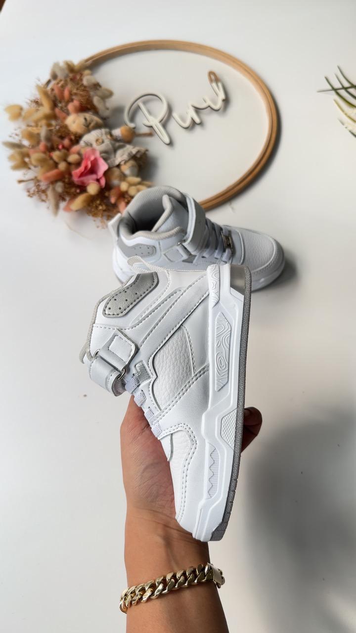 Beyaz Işıklı Spor Ayakkabı