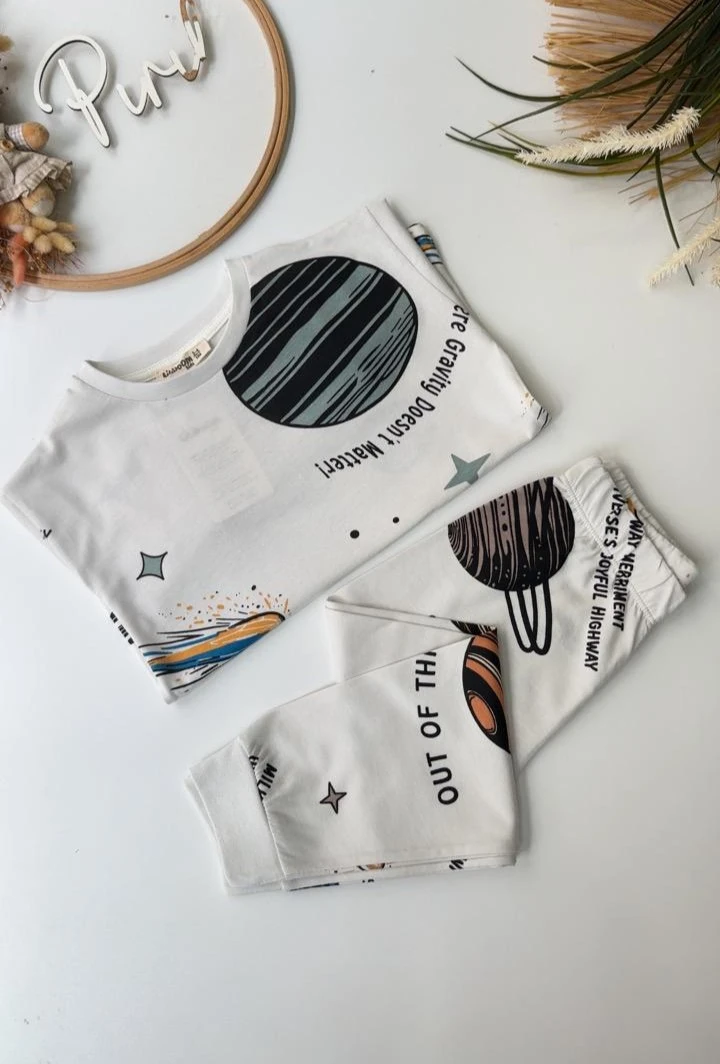 Gezegen Baskılı Pijama Takımı 