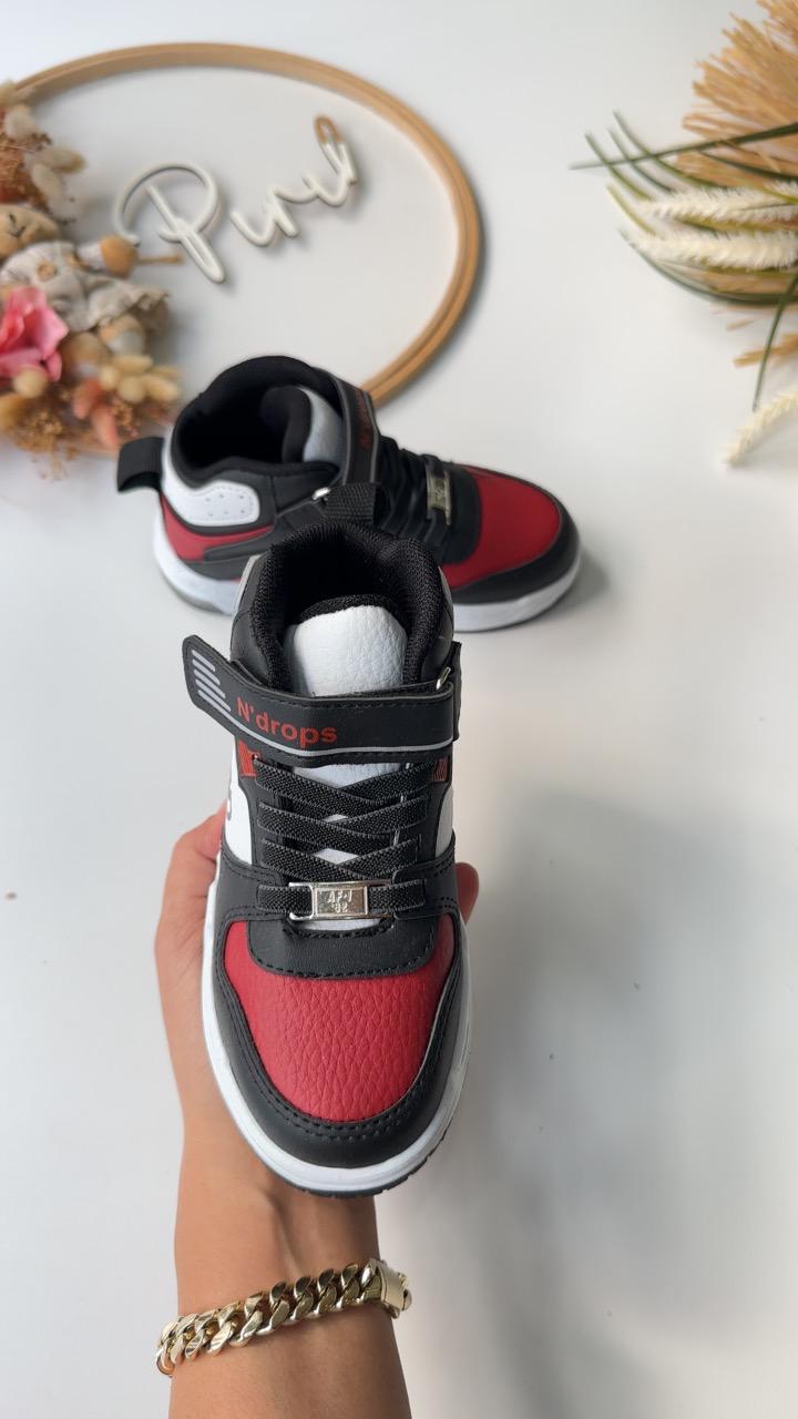 Siyah Kırmızı  Işıklı Spor Ayakkabı