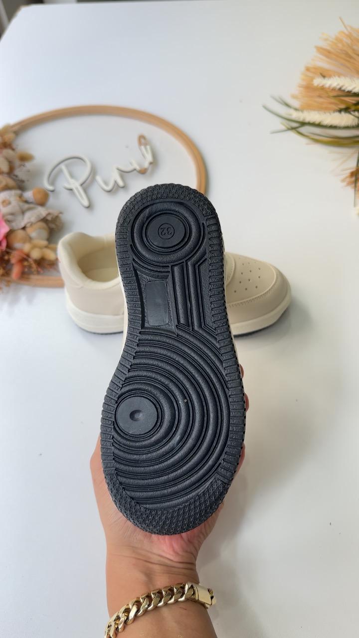 31/35 ERKEK ÇOCUK SPOR AYAKKABI BEJ SİYAH