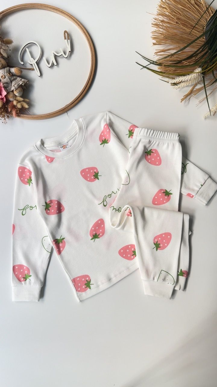 Çilek Pijama Takımı Beyaz