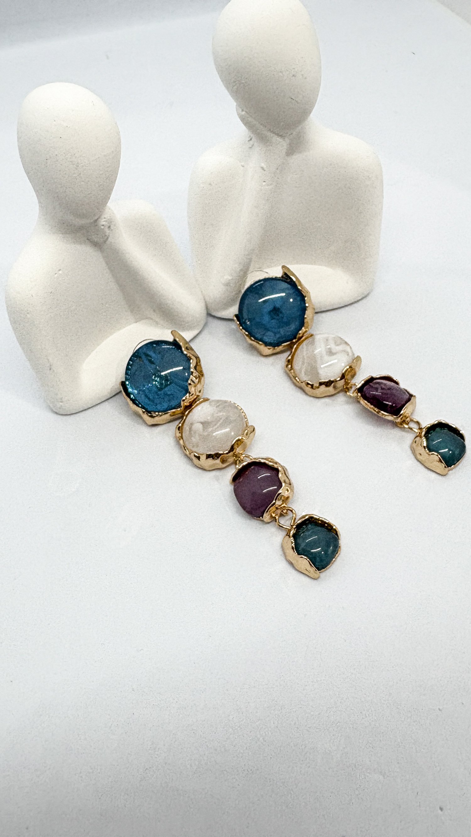 SEDEF GOLD DETAYLI SALLANTILI KÜPE