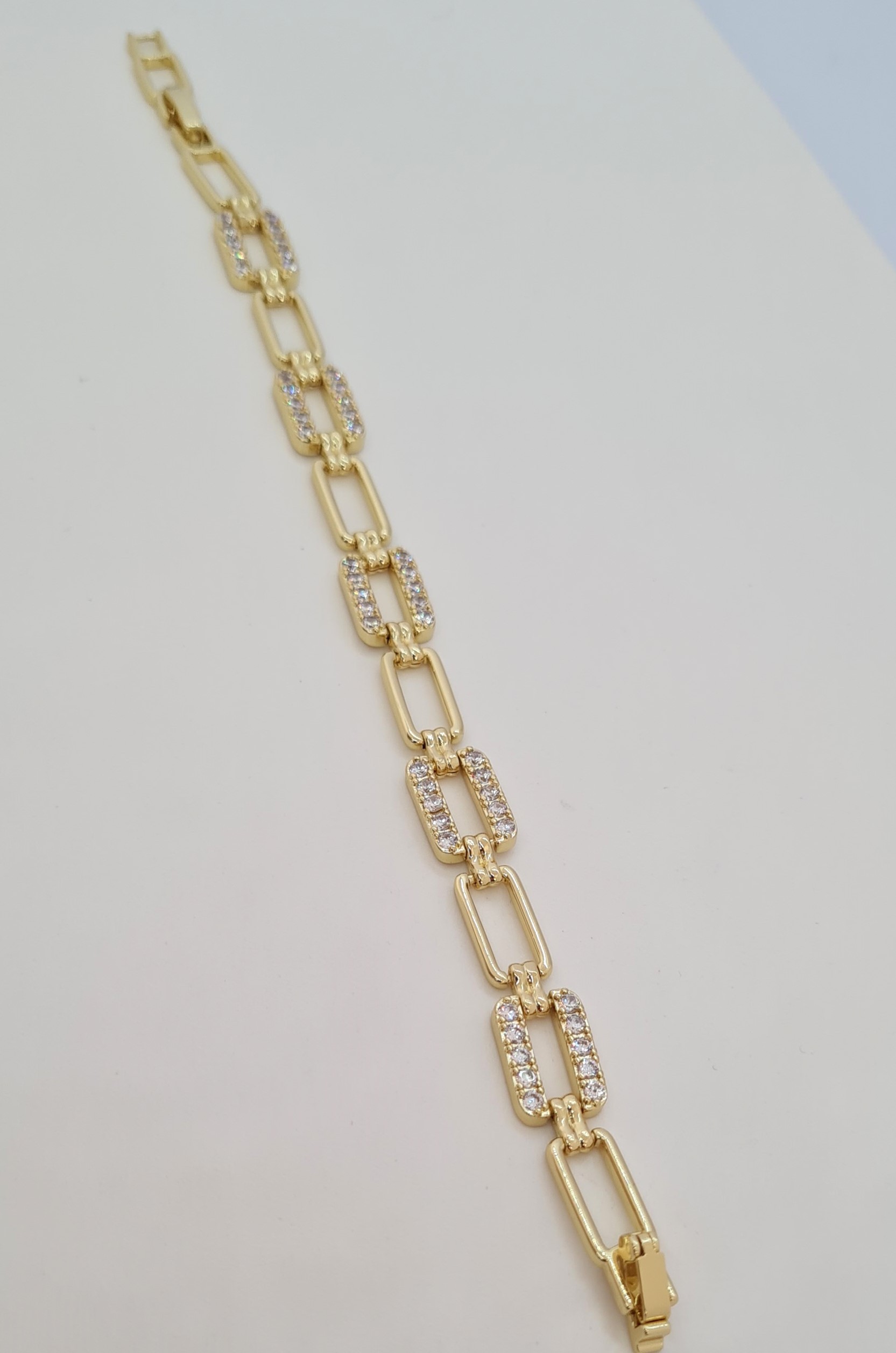 GOLD TAŞ DETAYLI VİP BİLEKLİK