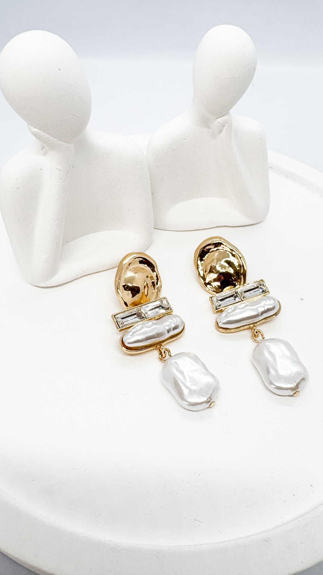 BAROK İNCİ GOLD DETAYLI SALLANTILI KÜPE
