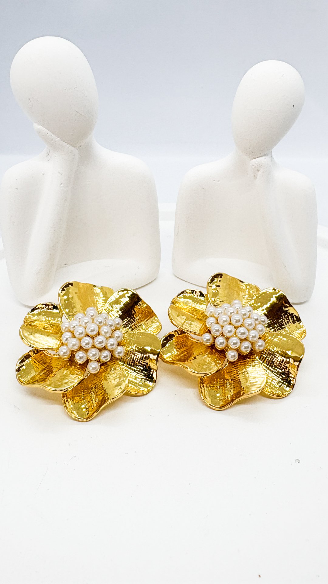 İNCİ DETAYLI GOLD SEZON KÜPE