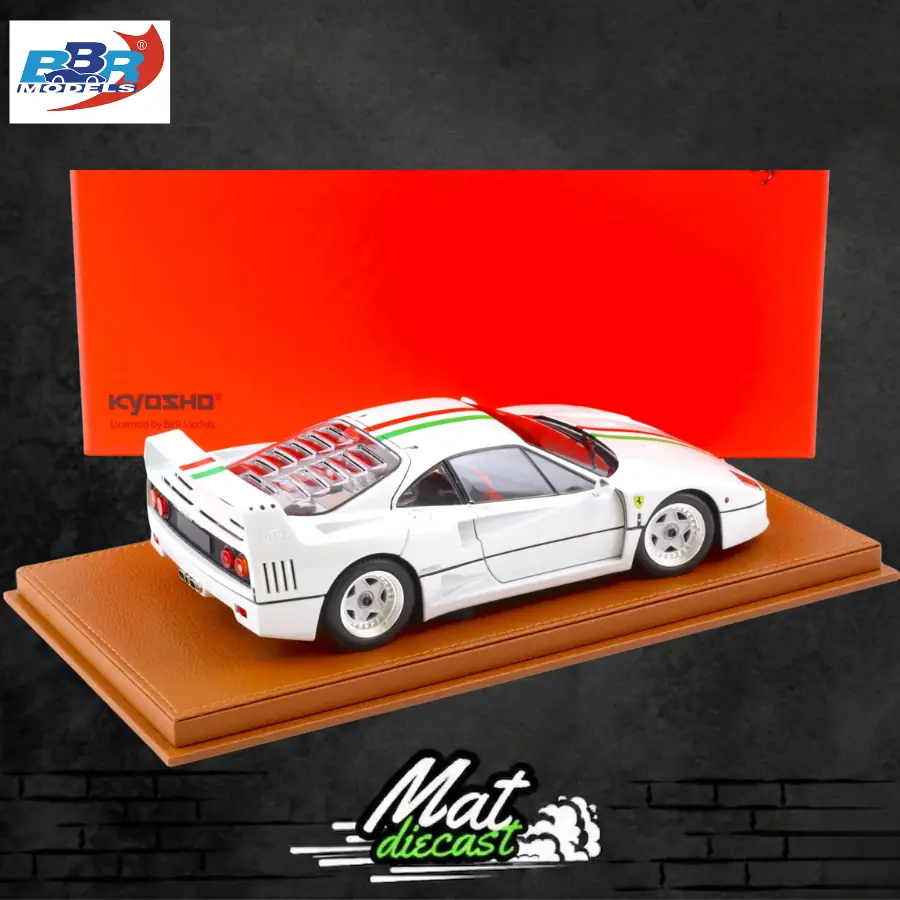 BBR 1/18 Kyosho Ferrari F40 metallic white/ Italian Flag with Showcase