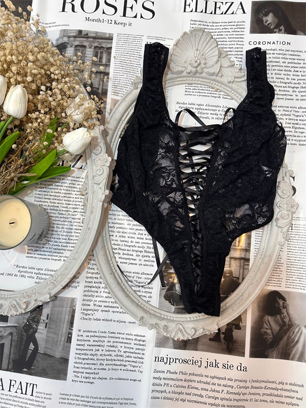 Esla Dantel Detaylı Bağcıklı Body Suit