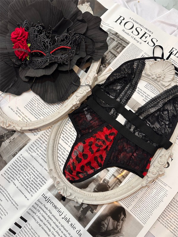 Feyra Leopar Detaylı Bodysuit