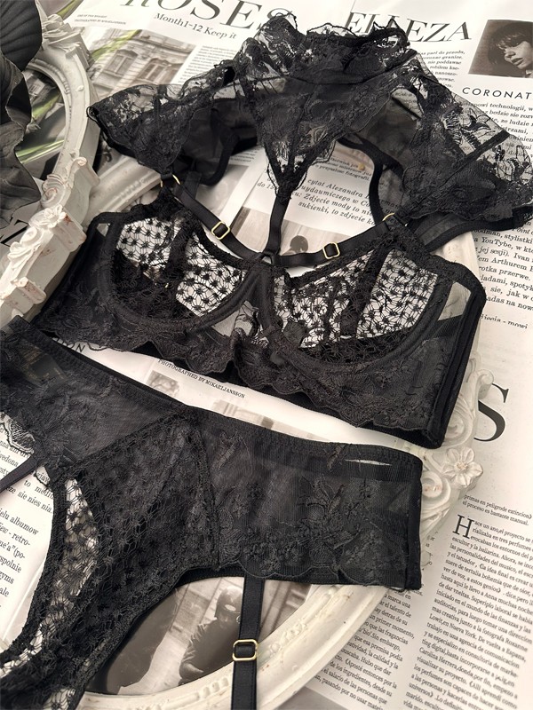 Blush Siyah Dantel Detaylı Choker Askılı Fantezi İç Çamaşır Takımı
