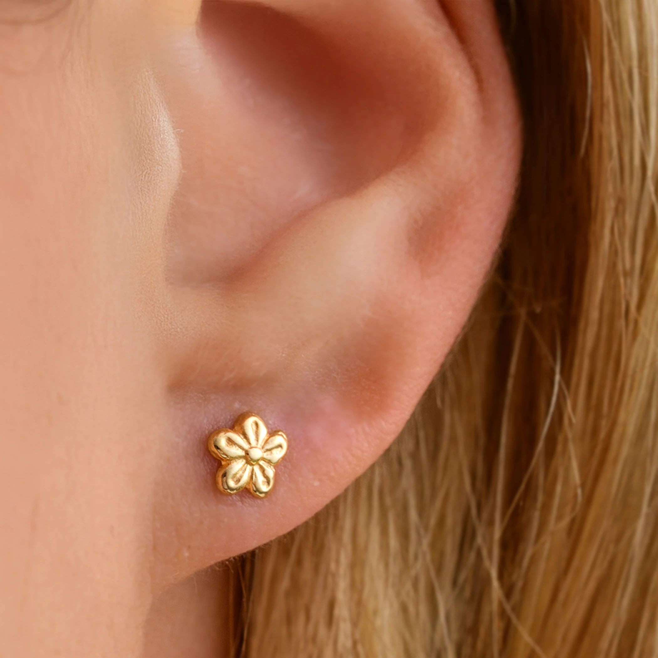 14 Ayar Altın Çiçek Küpe