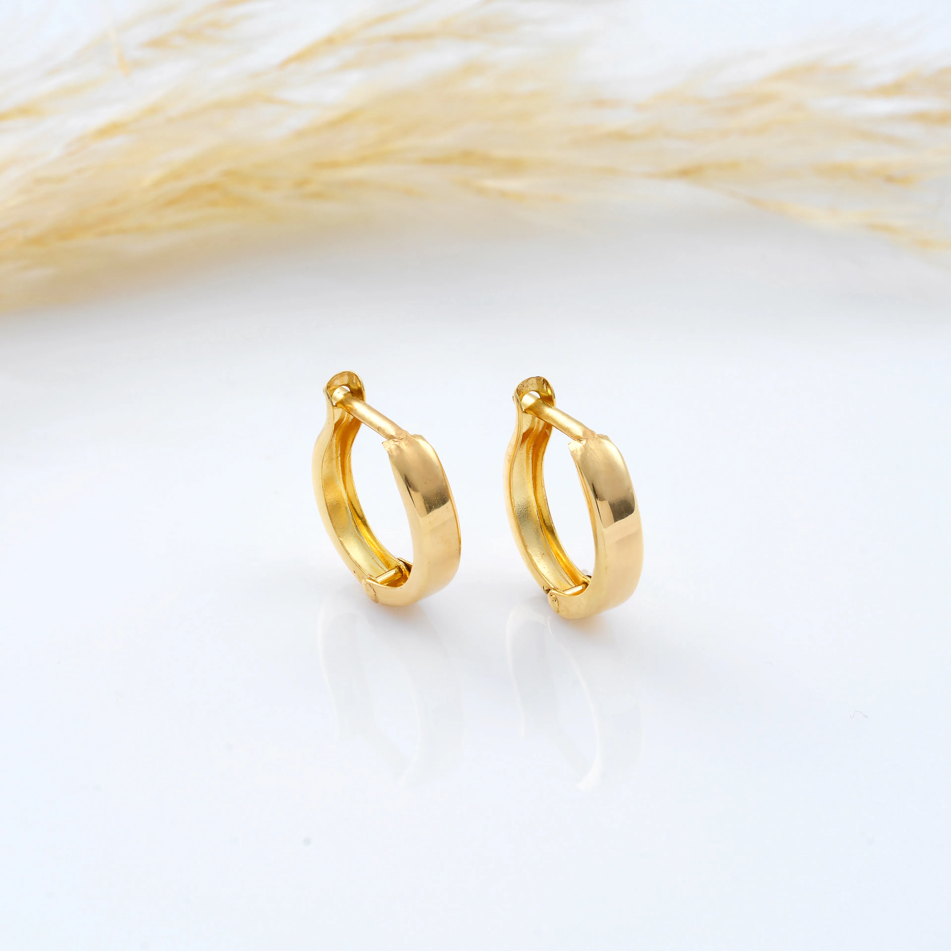 8 Ayar Altın Çift Halka Küpe