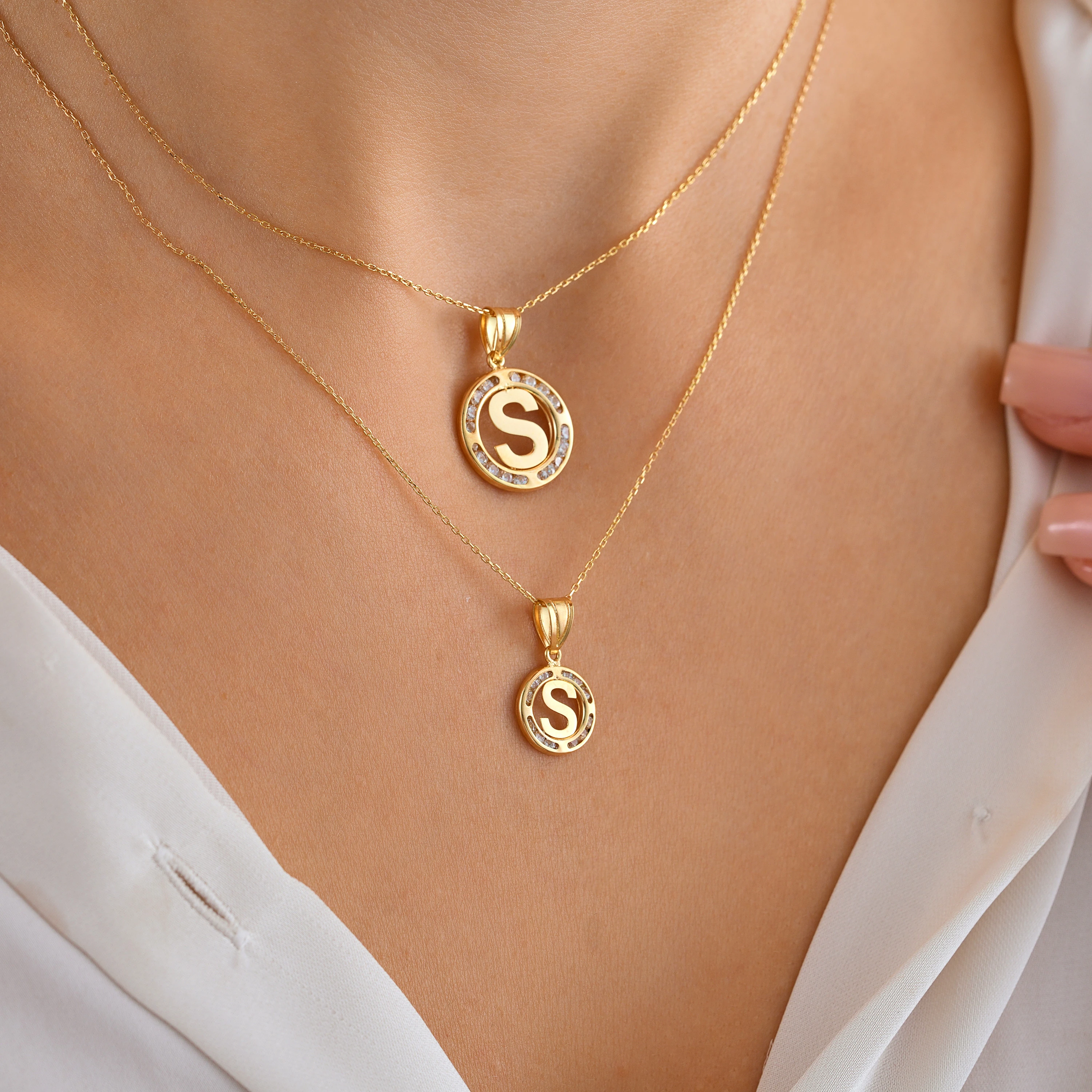 8 Ayar Altın Harfli Kolye (Büyük, Küçük) - Büyük