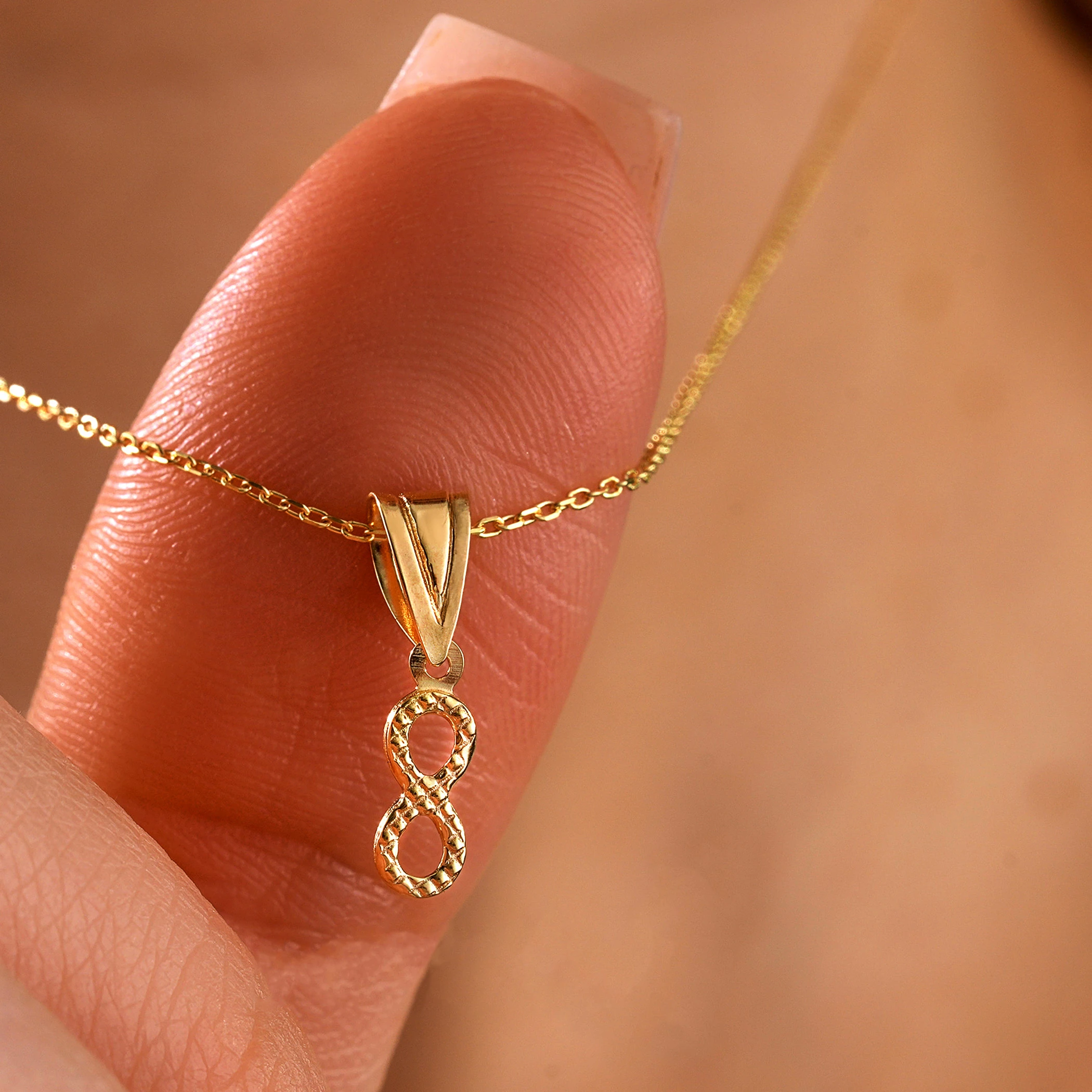 8 Ayar Altın Mini Sonsuzluk Kolye