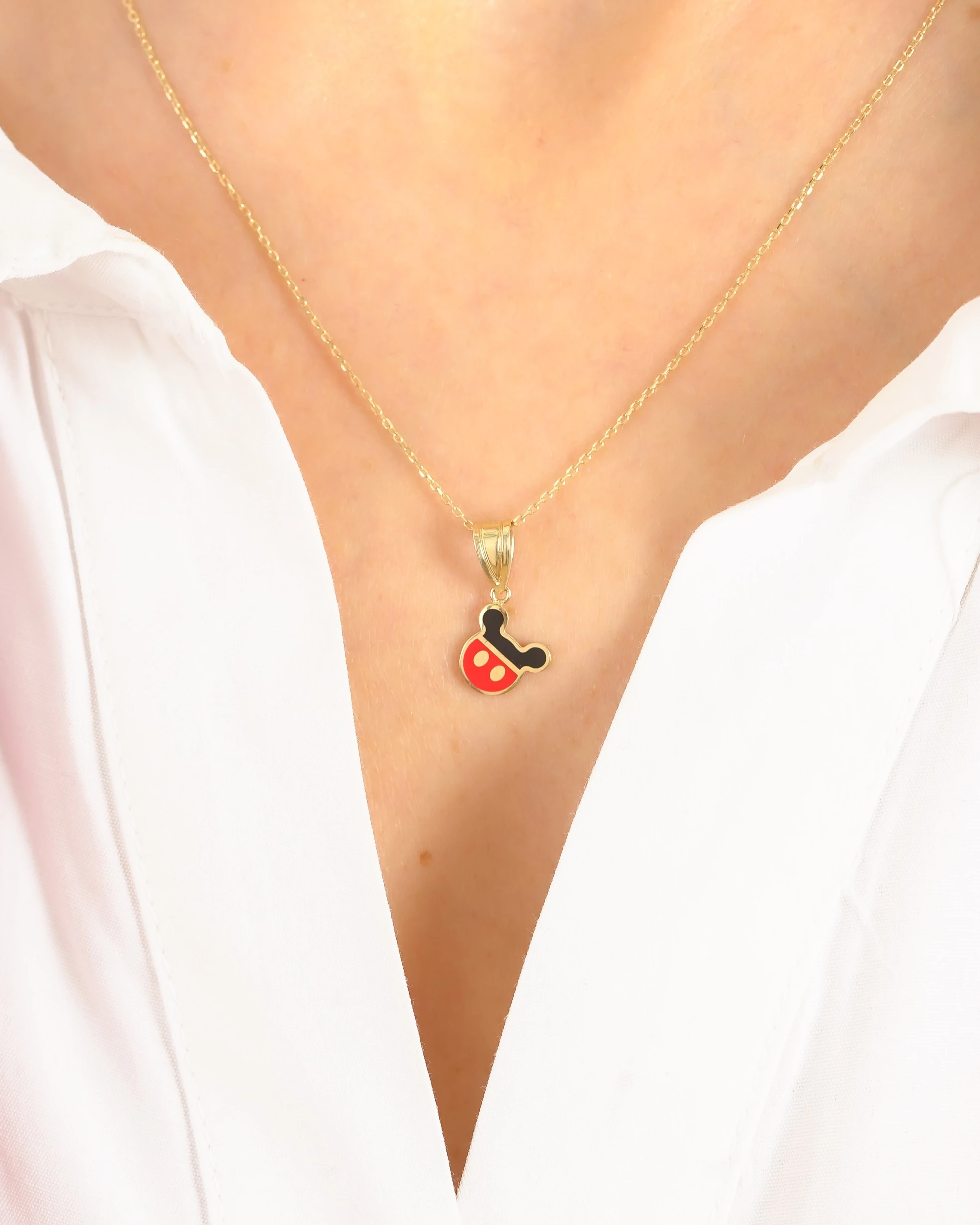 8 Ayar Altın Mickey Mouse Figürlü Kolye