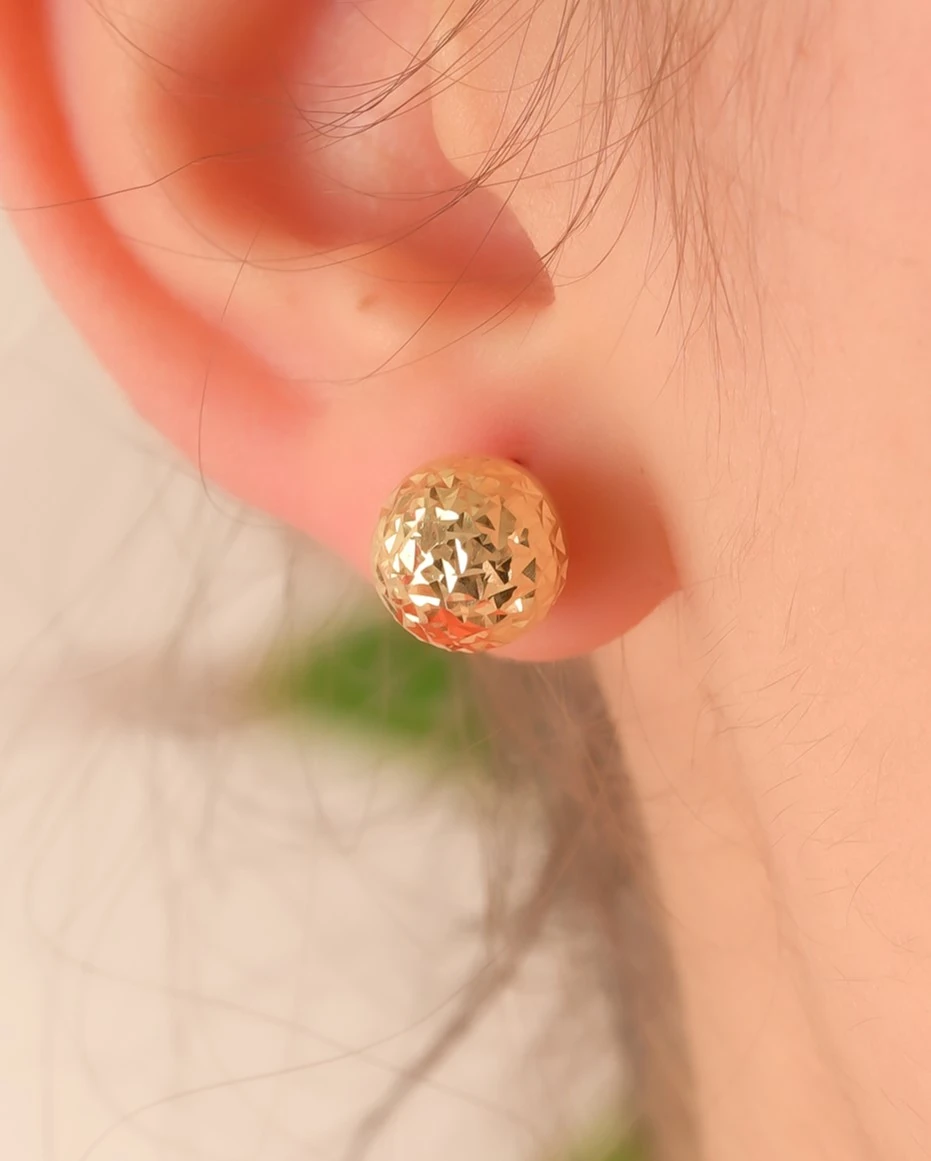 8 Ayar Altın Kristal Dokulu Küpe