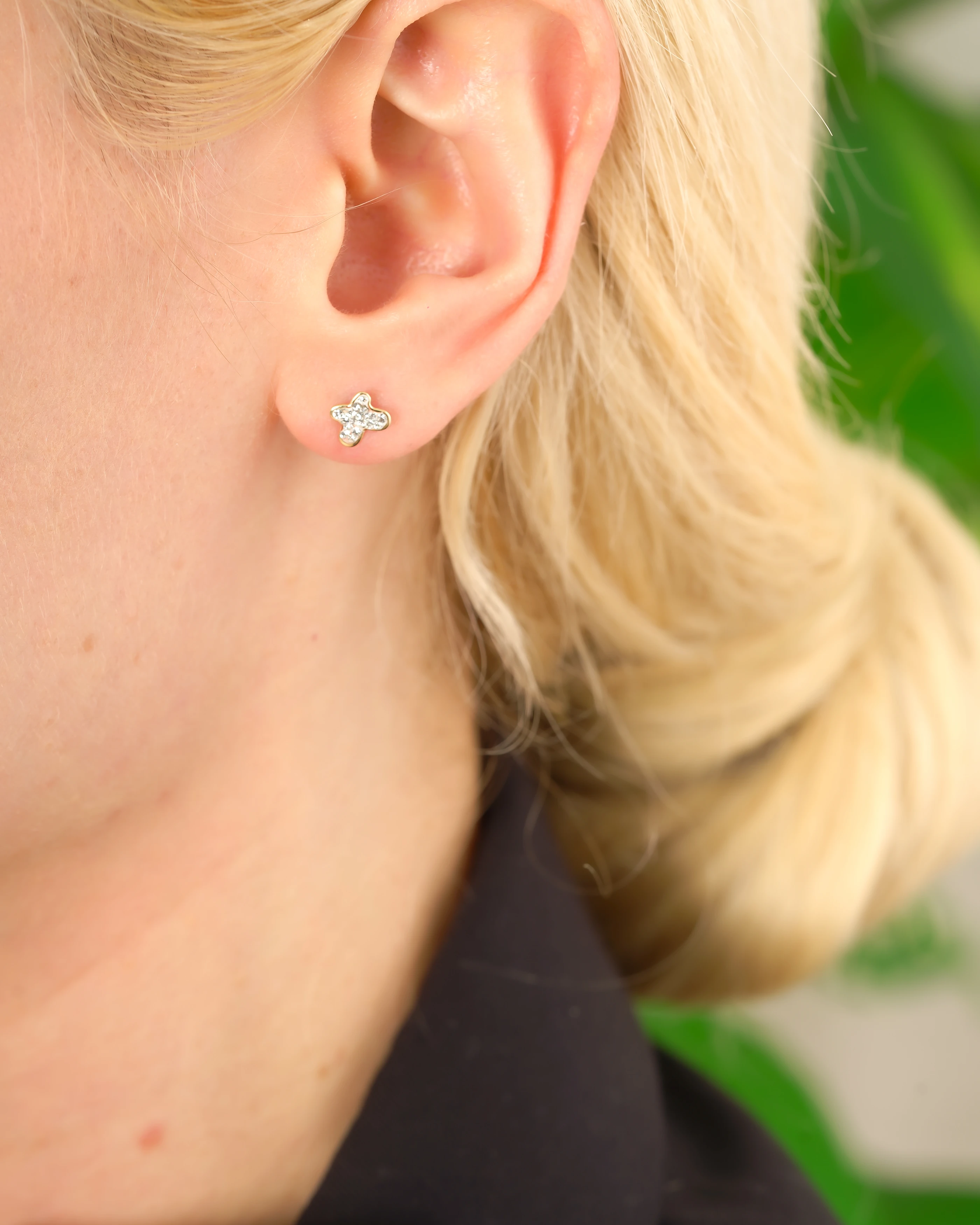 8 Ayar Altın Yonca Zirkon Taşlı Küpe