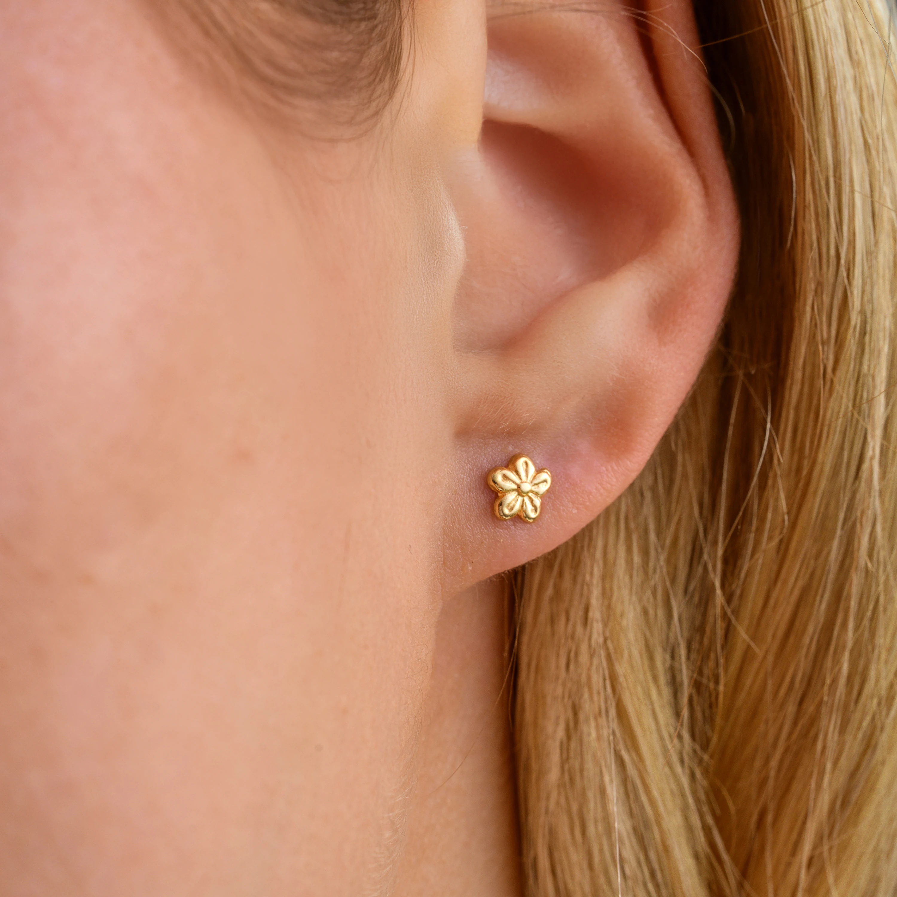 14 Ayar Altın Çiçek Küpe