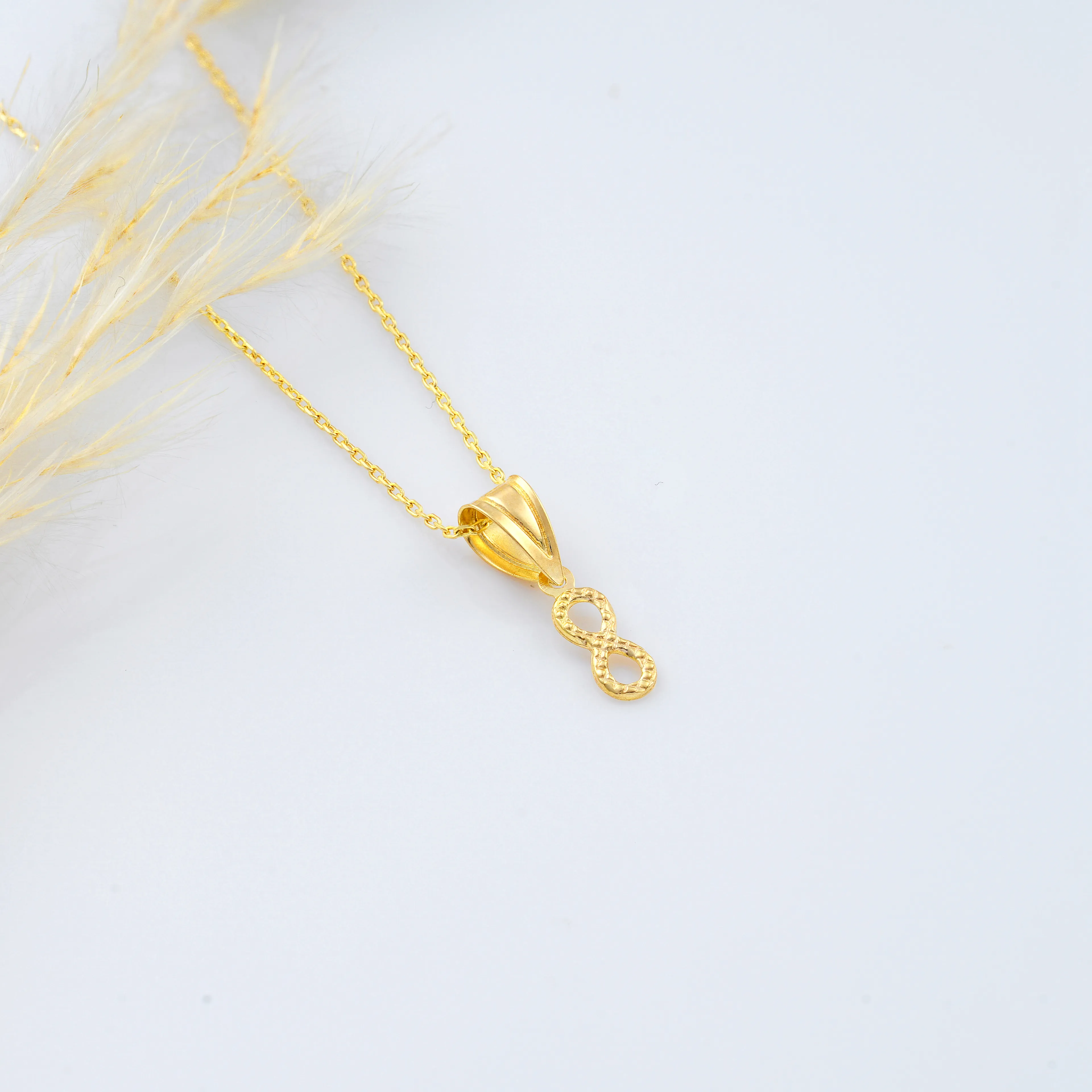 8 Ayar Altın Mini Sonsuzluk Kolye