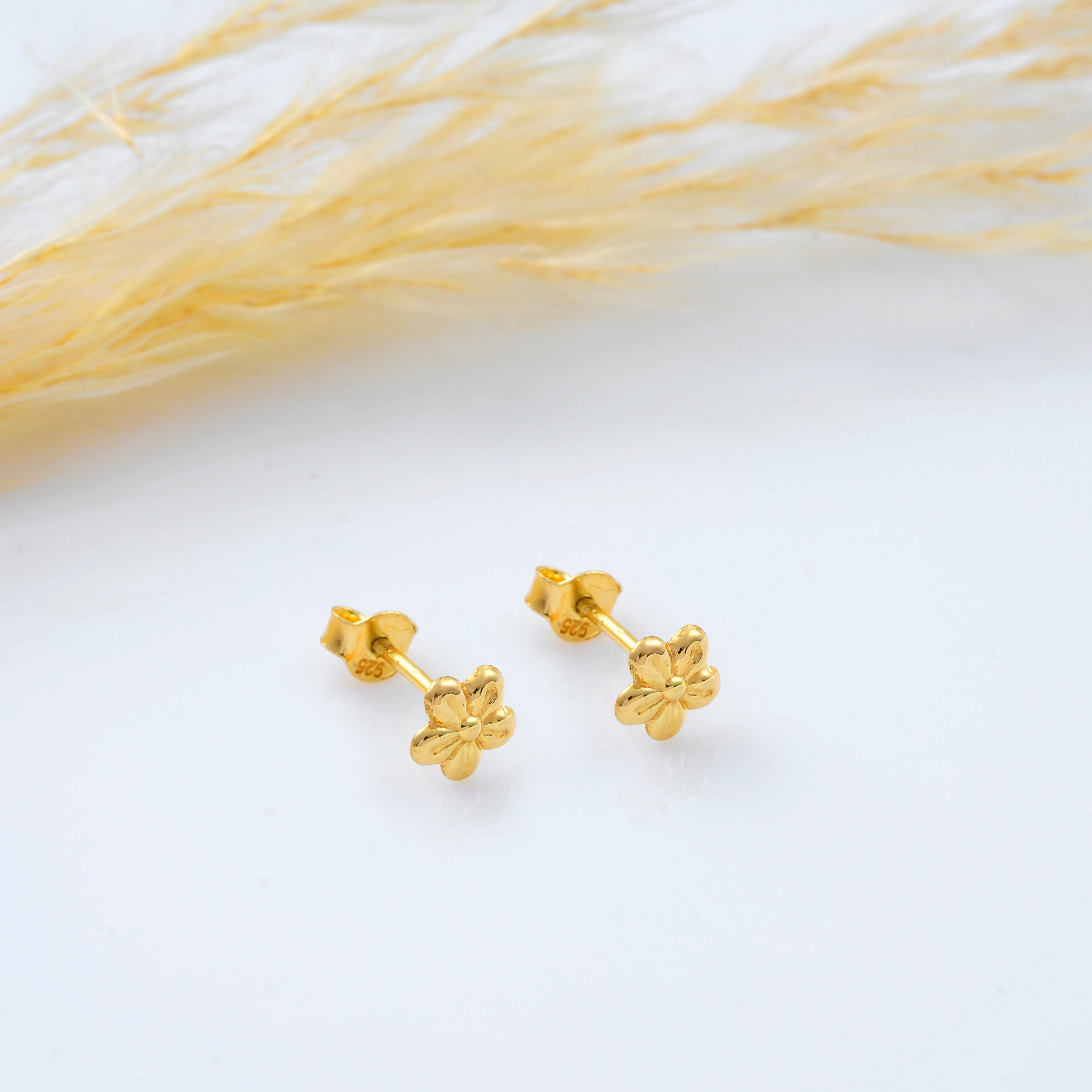 14 Ayar Altın Çiçek Küpe