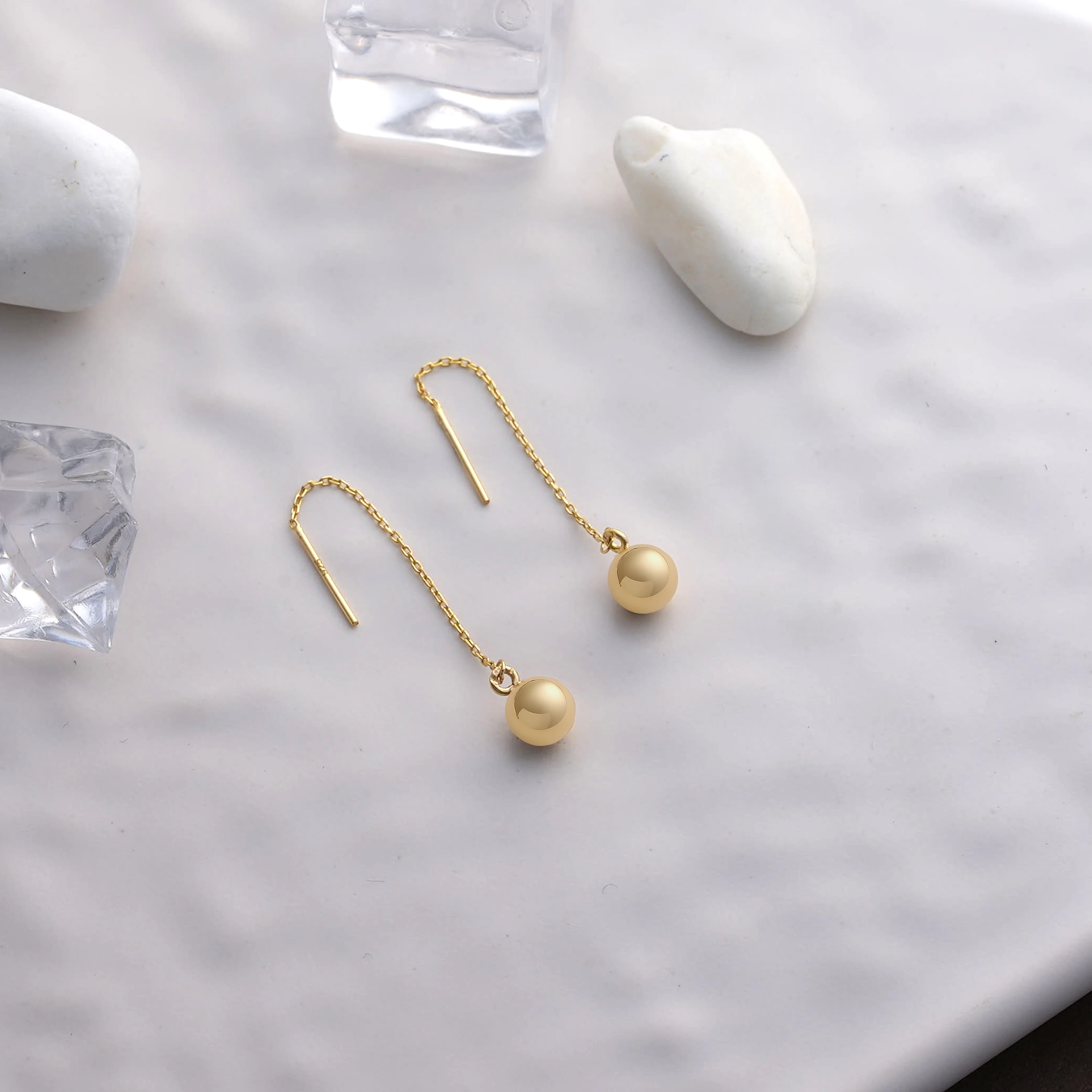 8 Ayar Altın Sallantılı Top Küpe