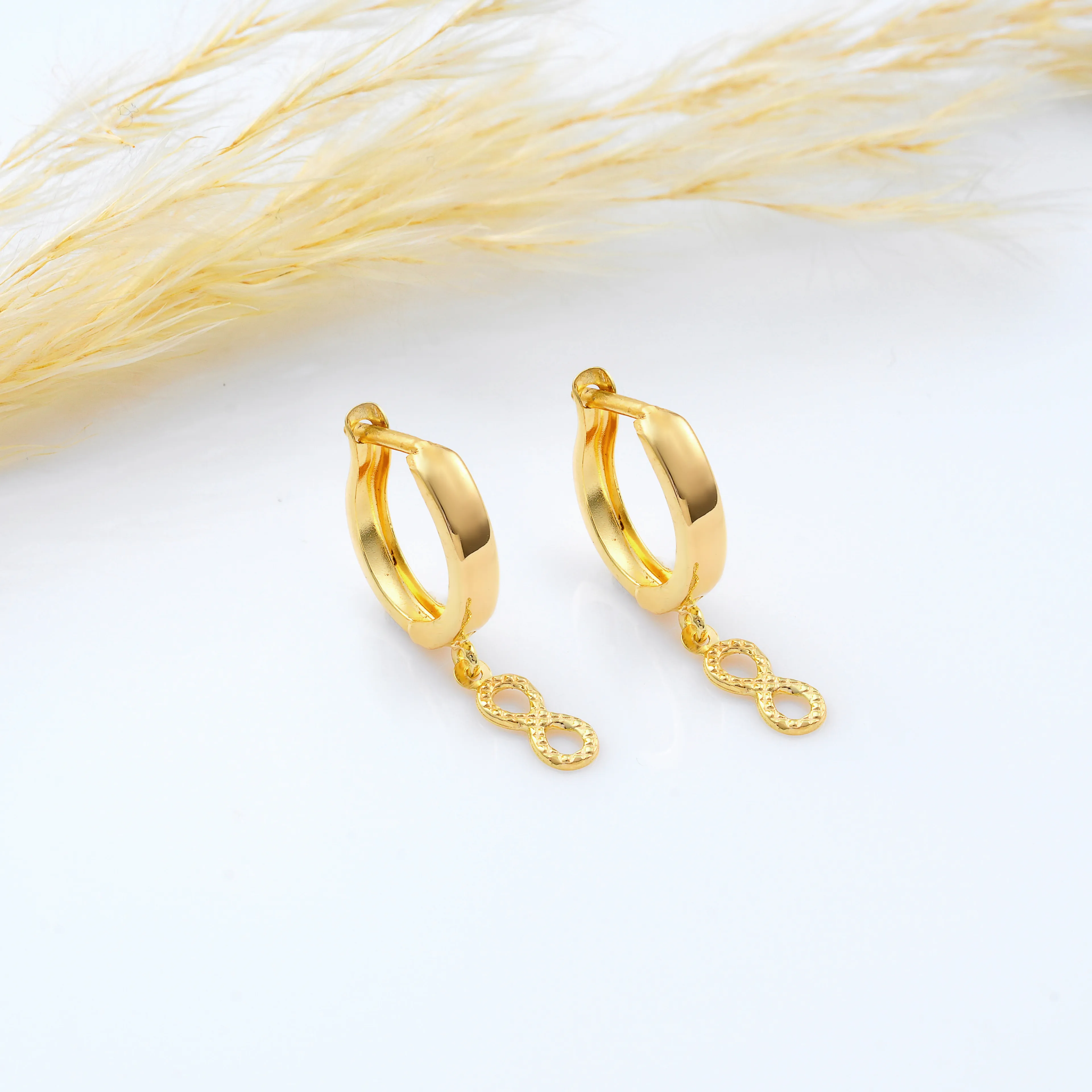 8 Ayar Altın Halka Sonsuzluk Küpe