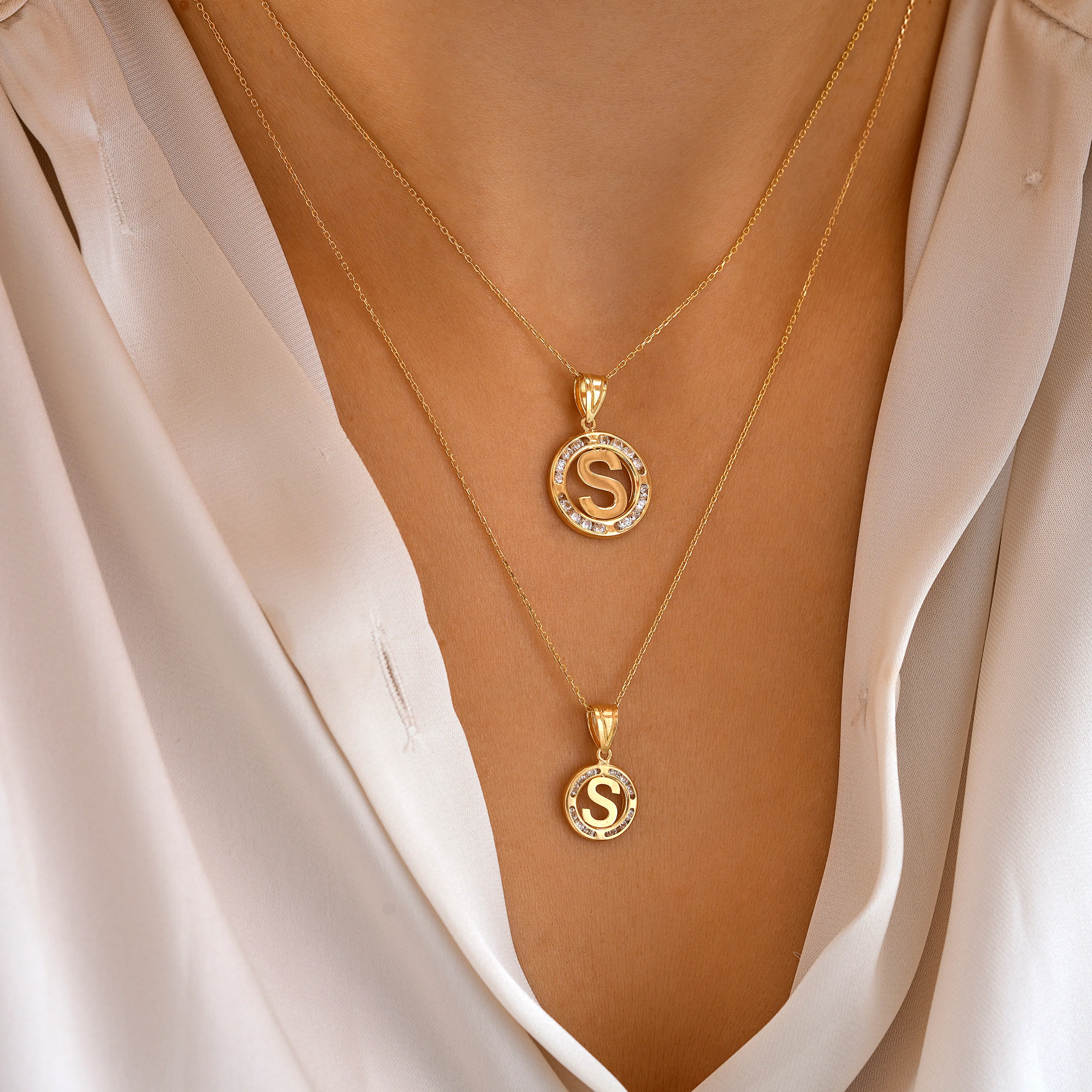 8 Ayar Altın Harfli Kolye (Büyük, Küçük)