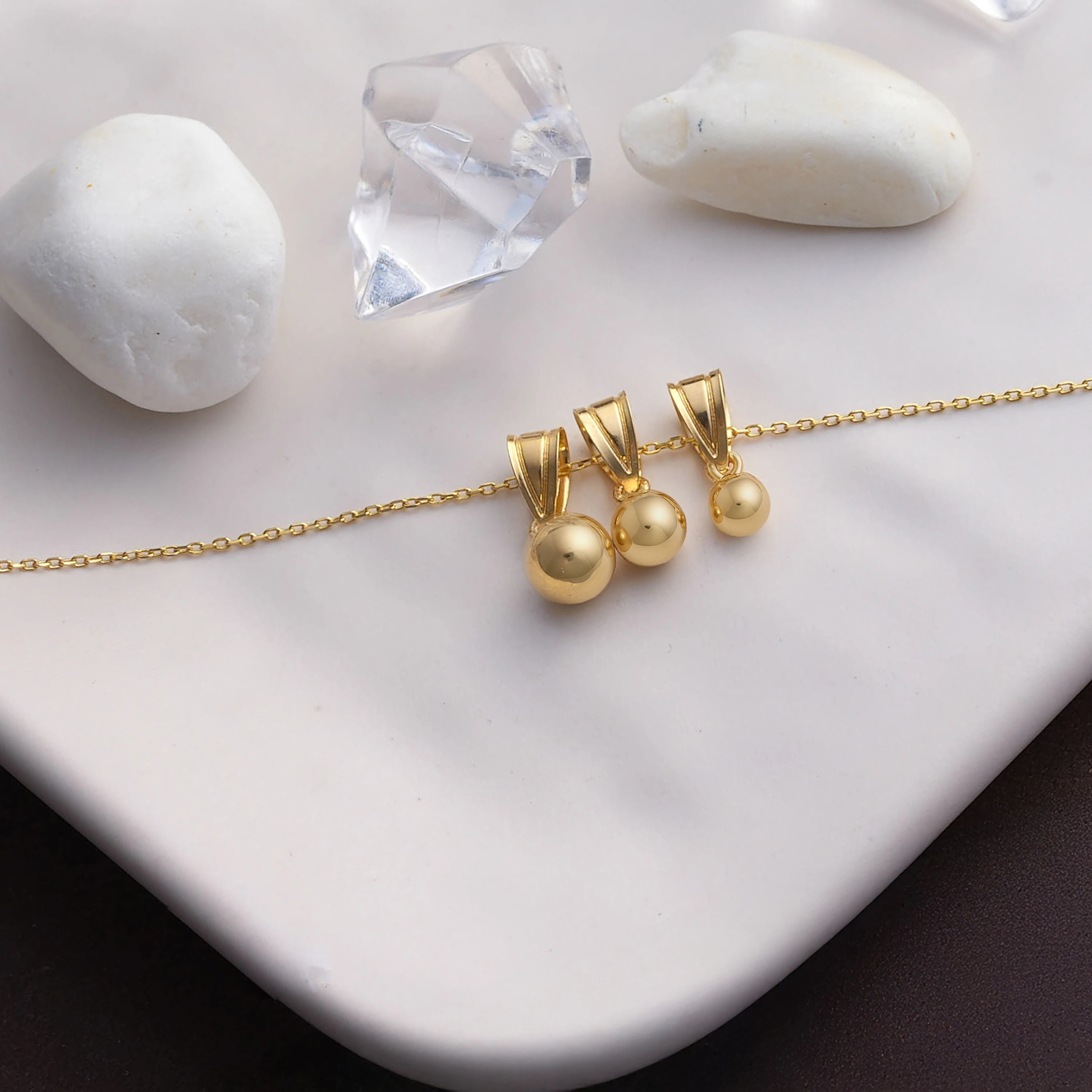 8 Ayar Altın Sallantılı Top Bileklik 