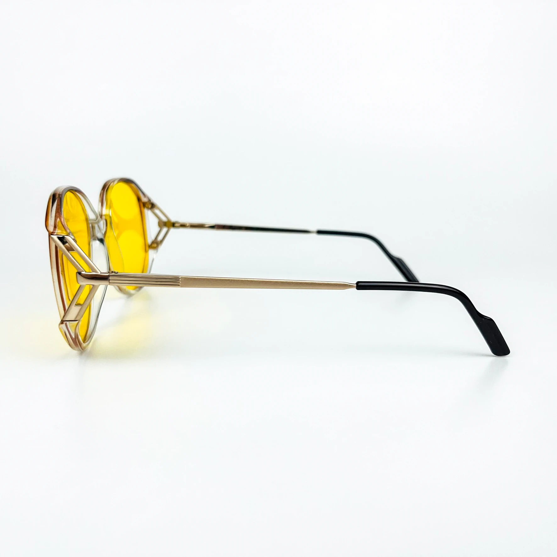 Vintage Güneş Gözlüğü – 70’ler Retro Şeffaf Kahverengi Kemik Çerçeve & Sarı Polarize Camlı Gözlük OSV713