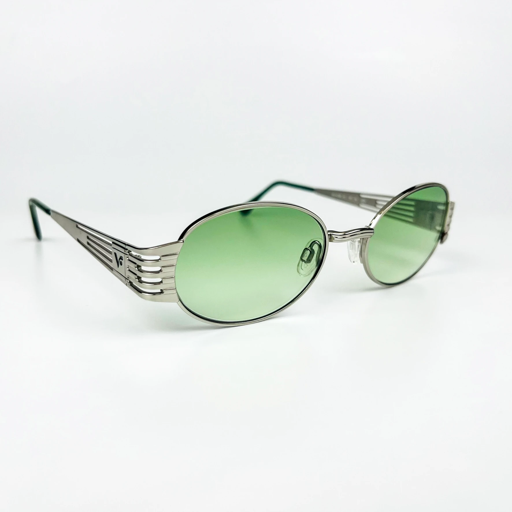 Vintage Güneş Gözlüğü – 90’lar Retro – Gümüş Metal Çerçeve, Yeşil Degrade Cam