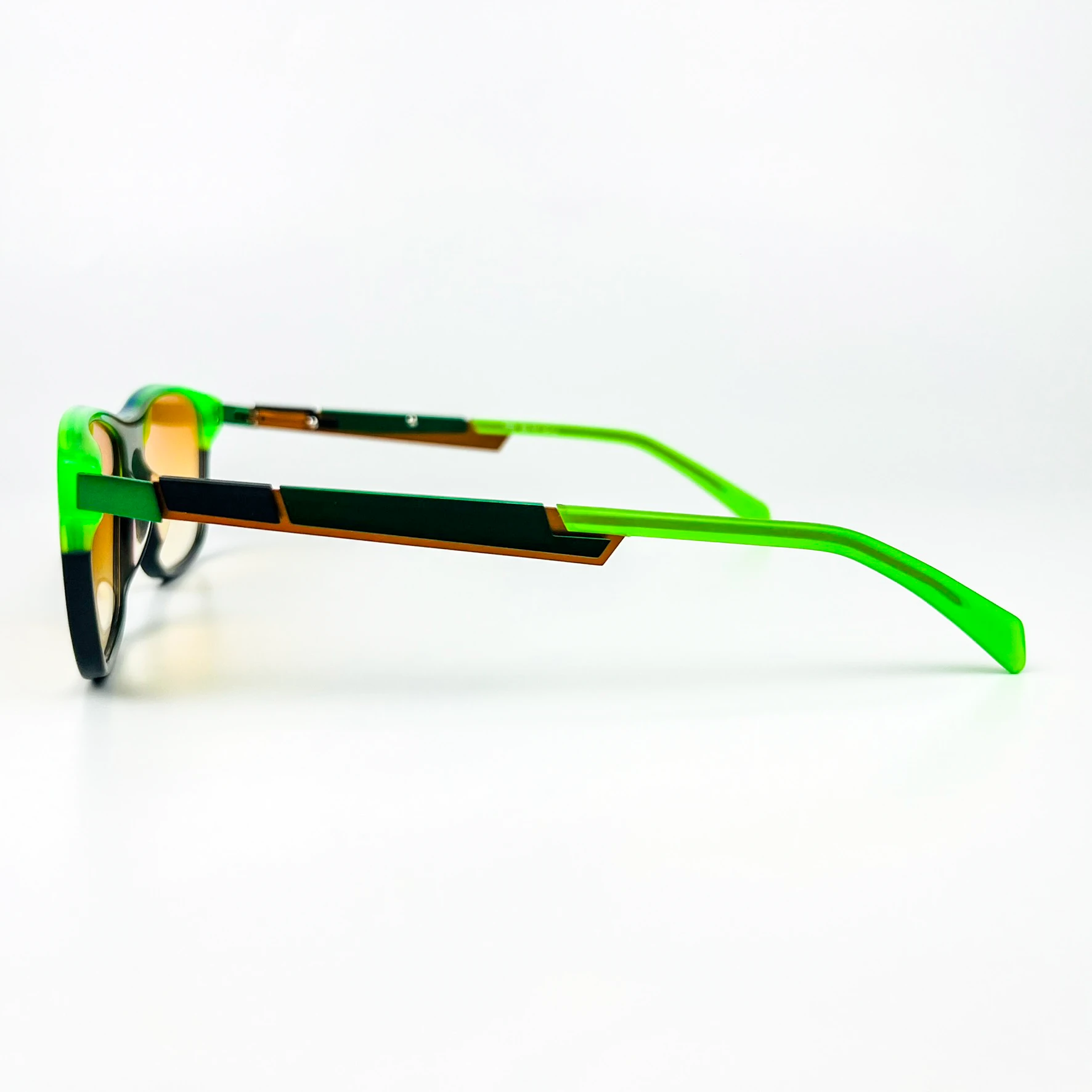 Vintage Güneş Gözlüğü – 2000’ler Retro – Yeşil Kemik Çerçeve, Turuncu Degrade Cam