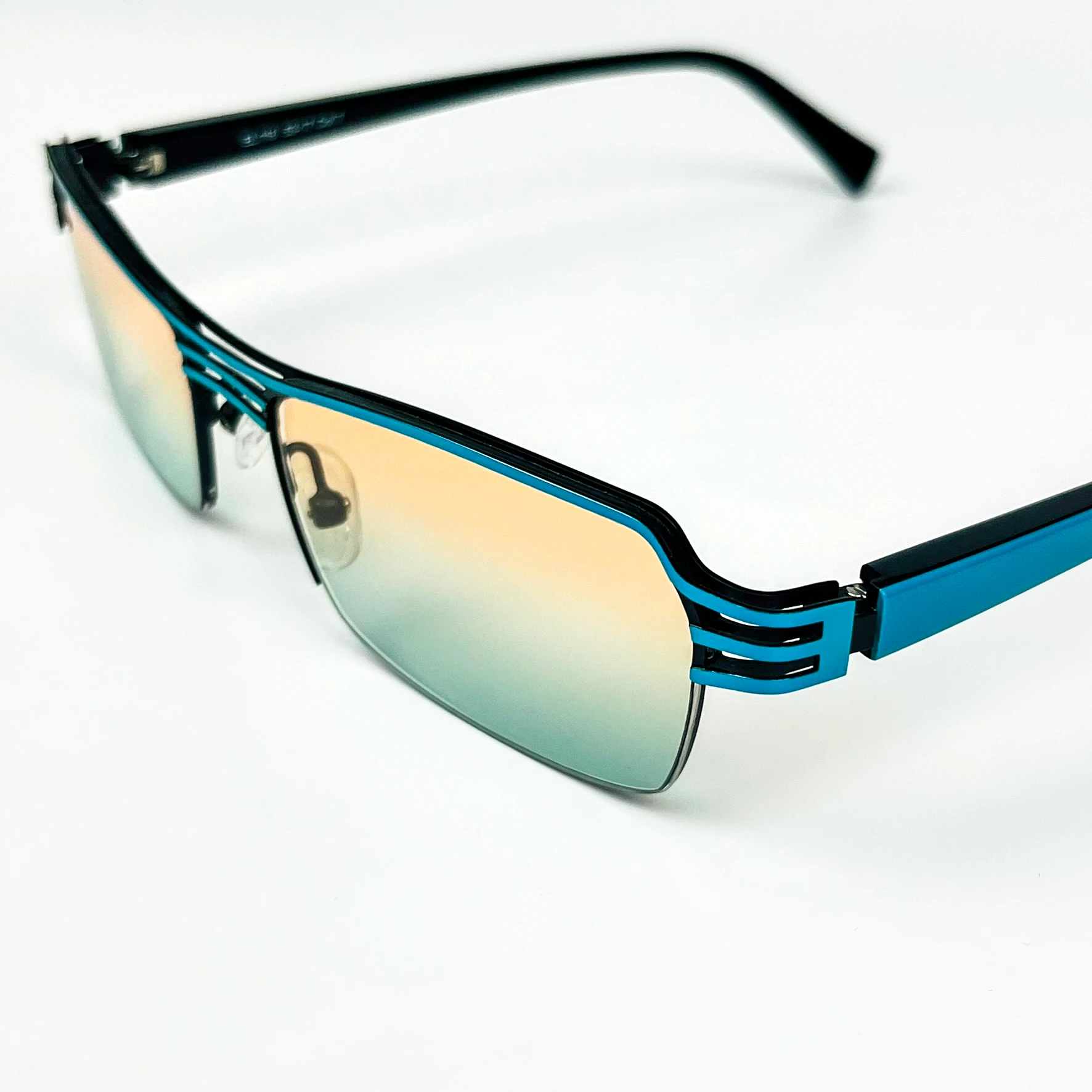 Vintage Güneş Gözlüğü – 2000’ler Retro – Metal Çerçeve, Turuncu-Yeşil Degrade Cam