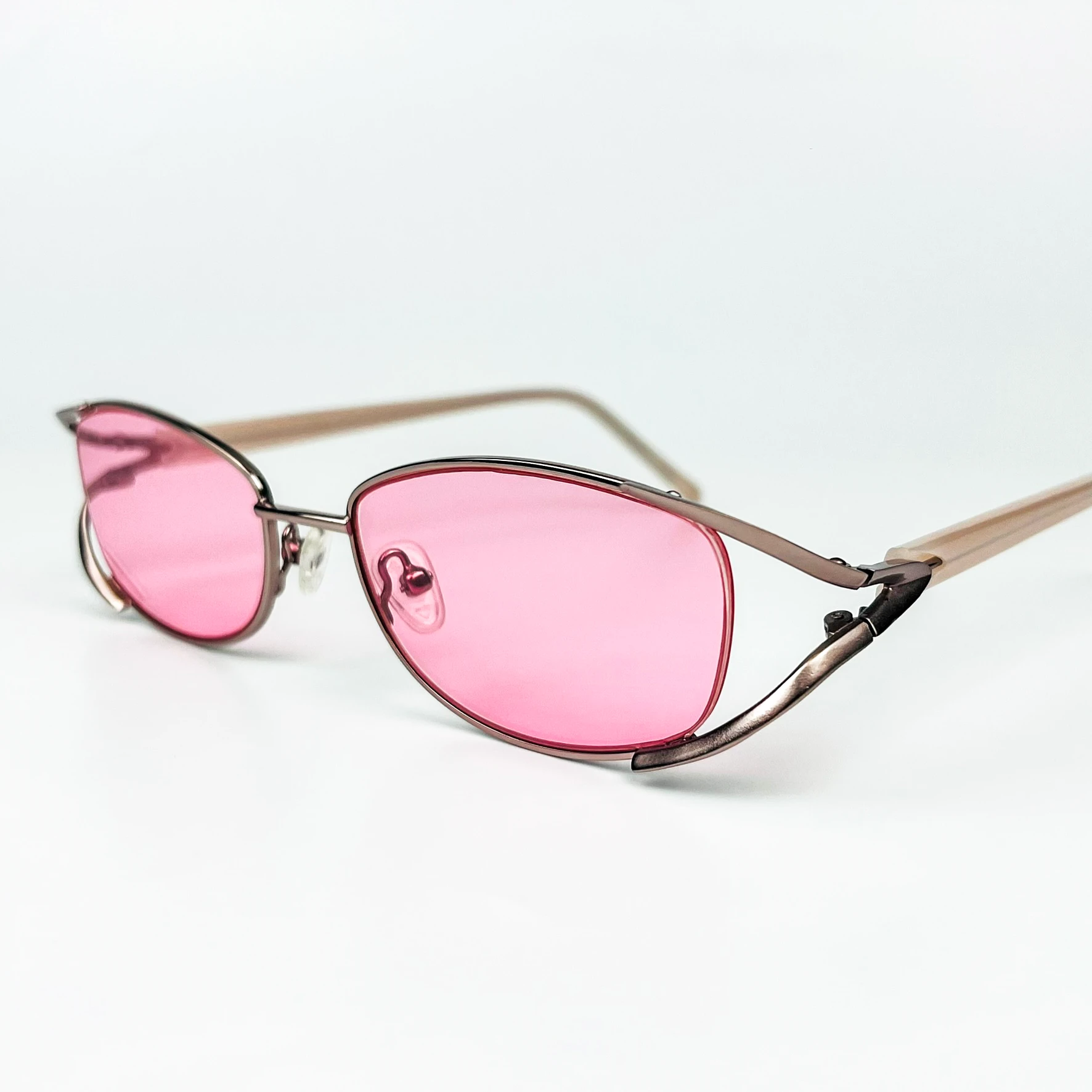 Vintage Güneş Gözlüğü – 90’lar Retro – Metal Pembe Çerçeve, Pembe Cam