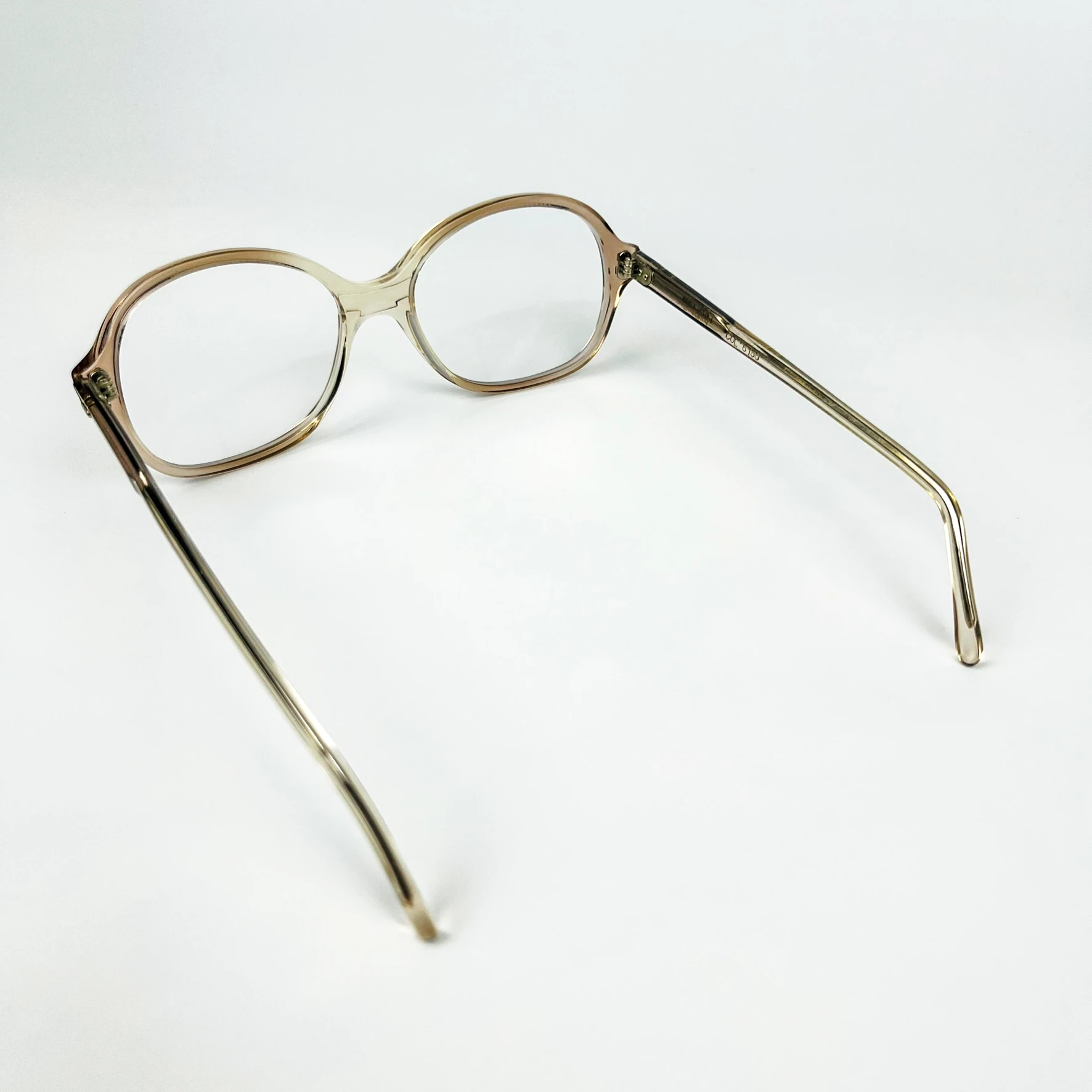 Mavi Işık Korumalı Vintage Gözlük – 70’ler Retro – Şeffaf Kemik Çerçeve