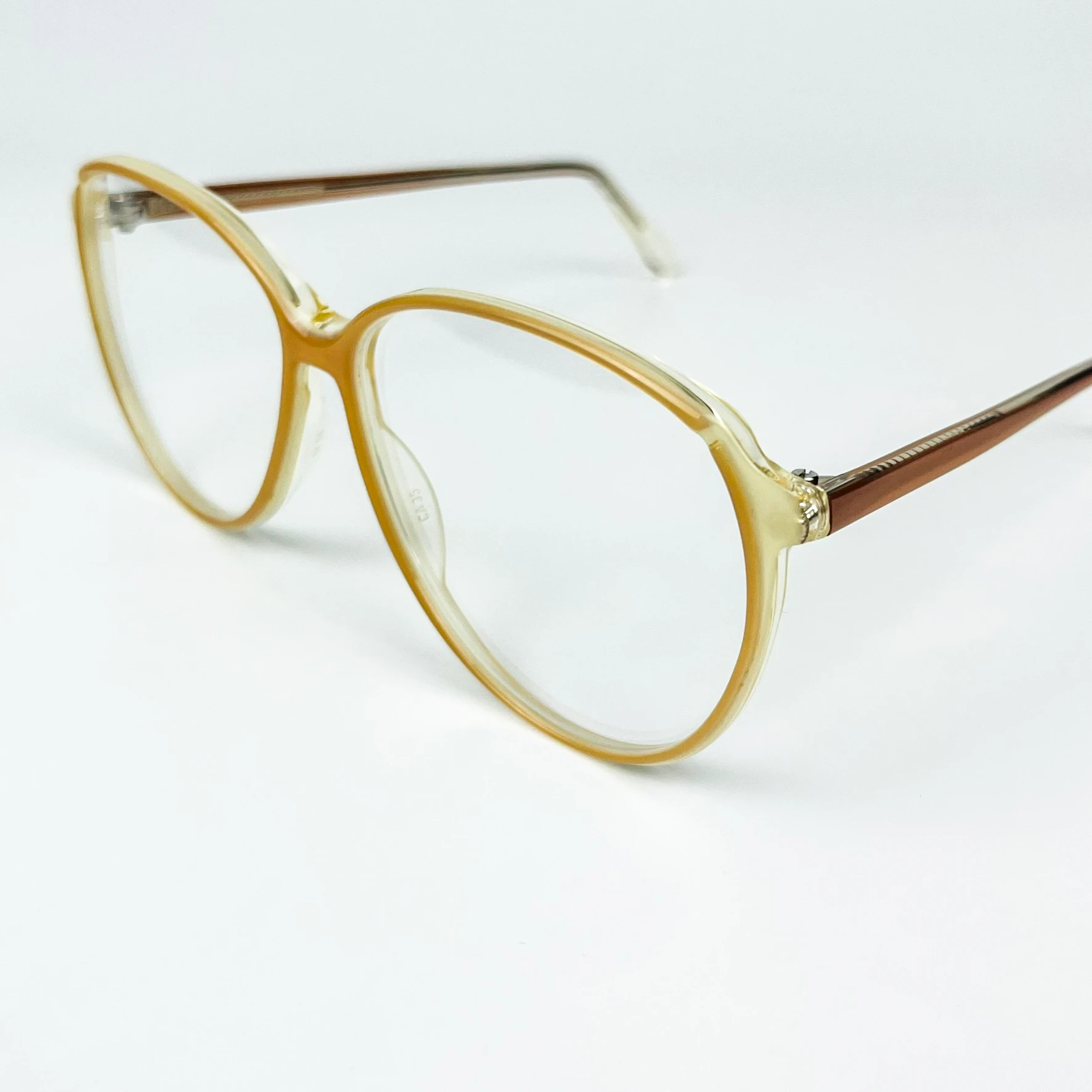 Mavi Işık Korumalı Vintage Gözlük – 80’ler Retro – Nude Kemik Çerçeve