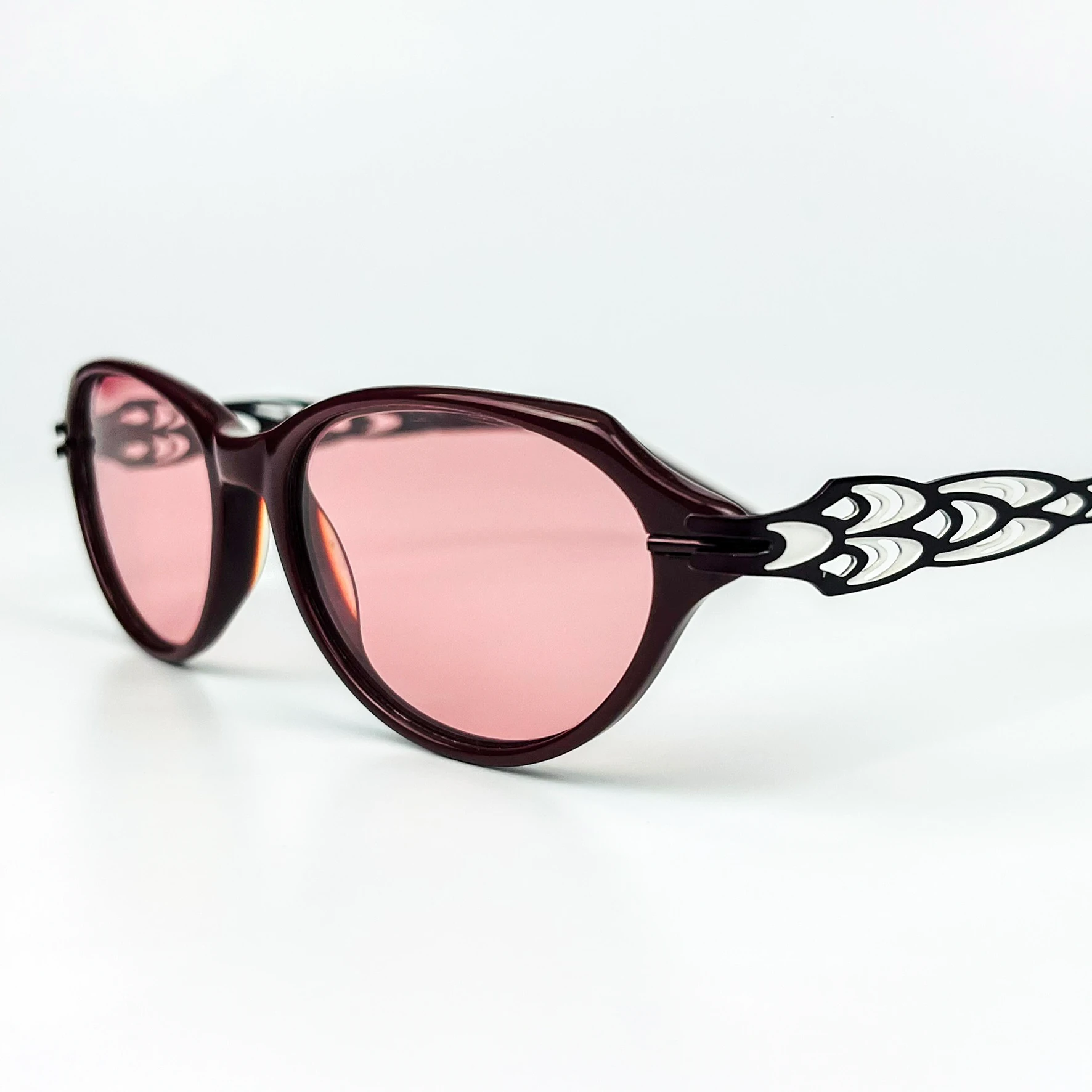 Vintage Güneş Gözlüğü – 2000’ler Retro – Bordo Kemik Çerçeve, Pembe Cam