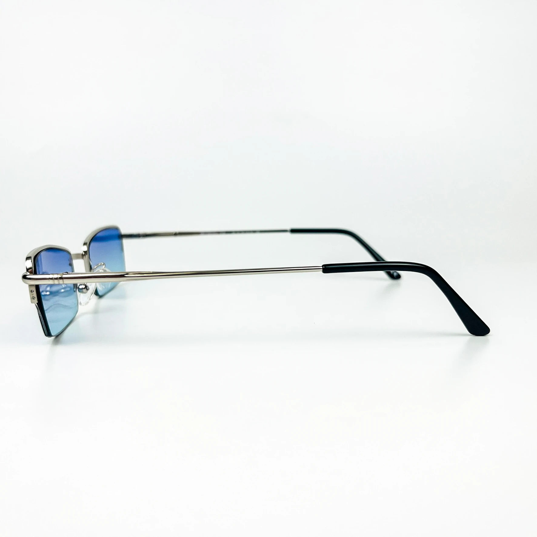 Vintage Güneş Gözlüğü – 90’lar Retro – Metal Çerçeve, Mavi Degrade Cam
