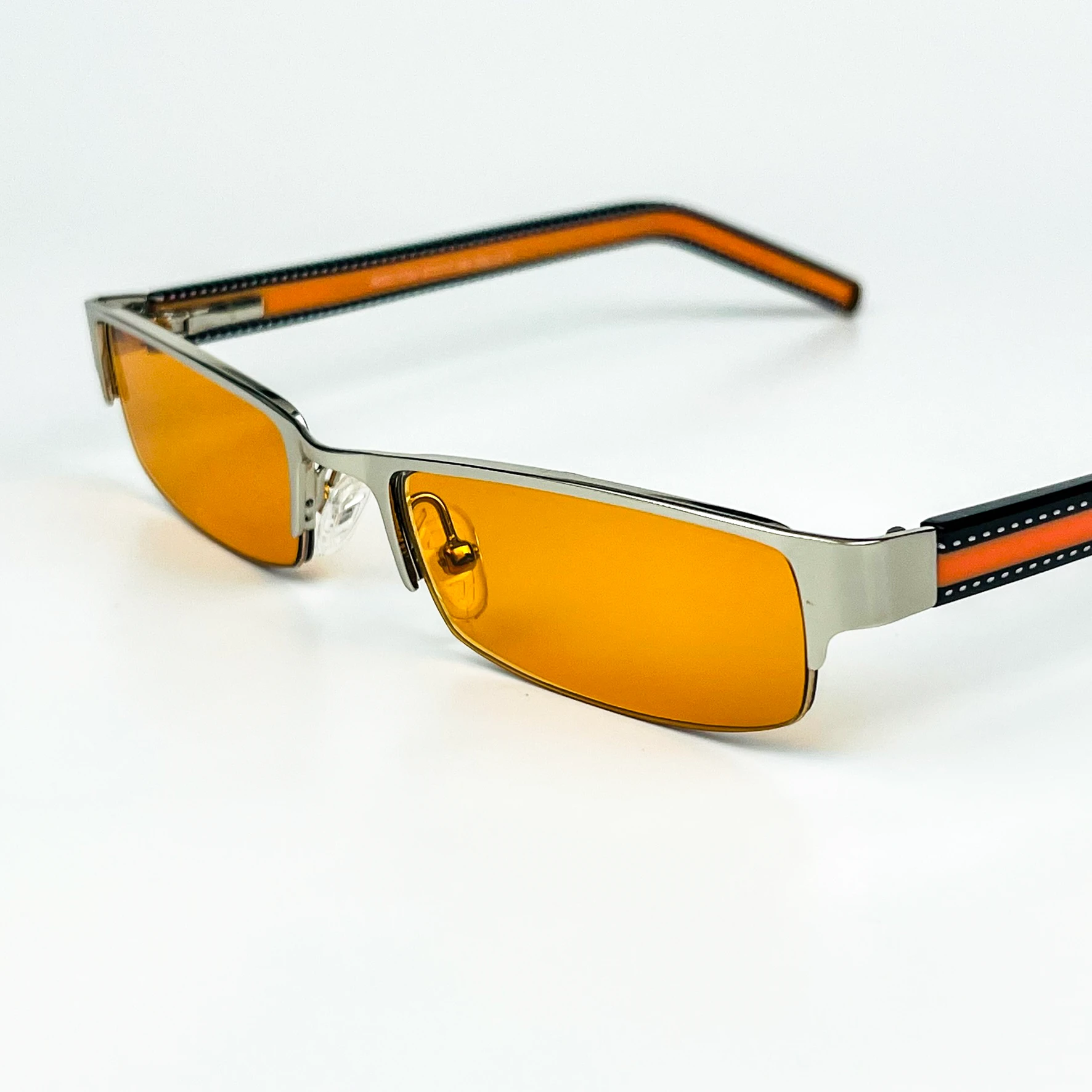 Vintage Güneş Gözlüğü – 90’lar Retro Gümüş Metal Çerçeve & Turuncu Camlı Gözlük OSV715