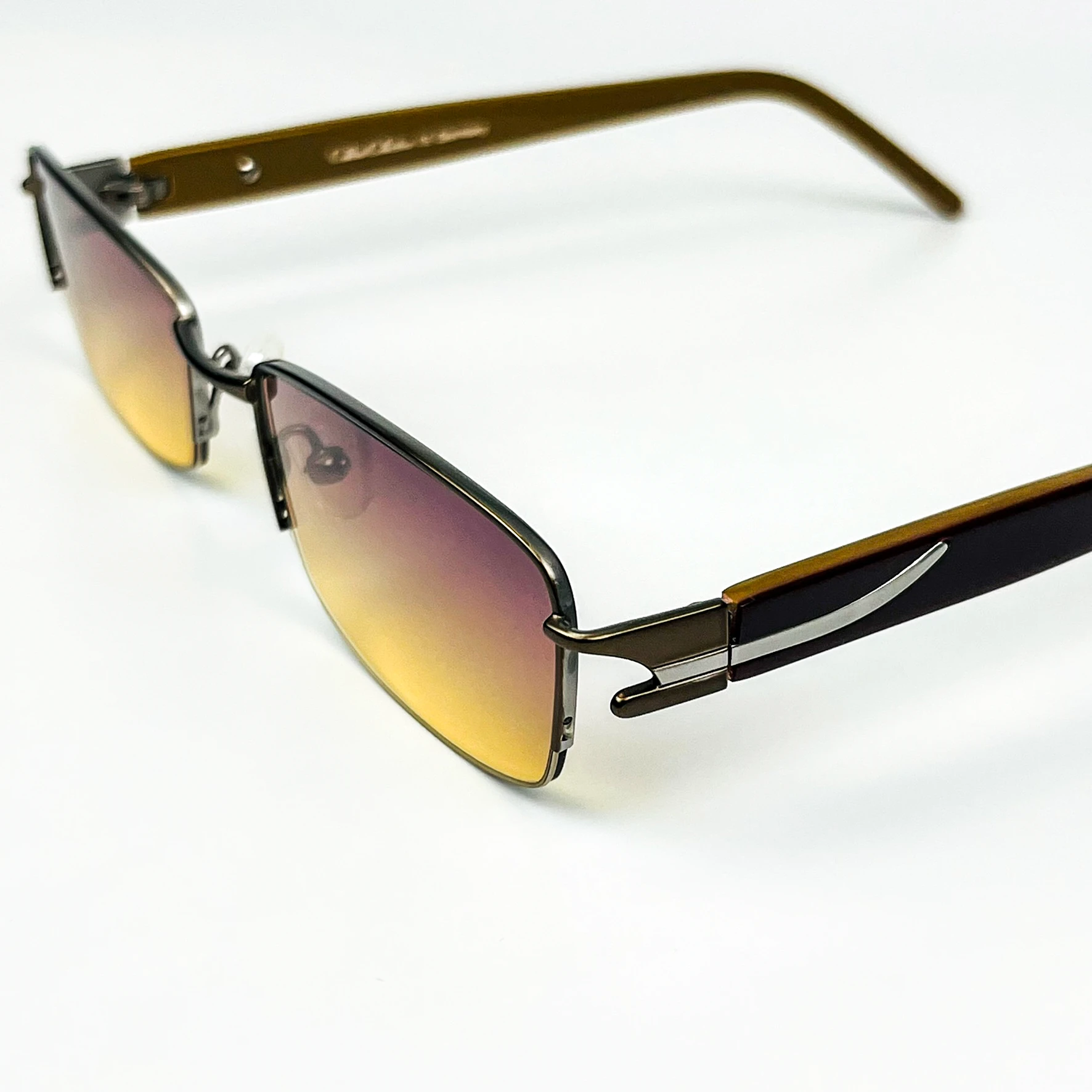 2000’ler Vintage Güneş Gözlüğü – Kahverengi Metal Çerçeve, Mor-Sarı Degrade Cam