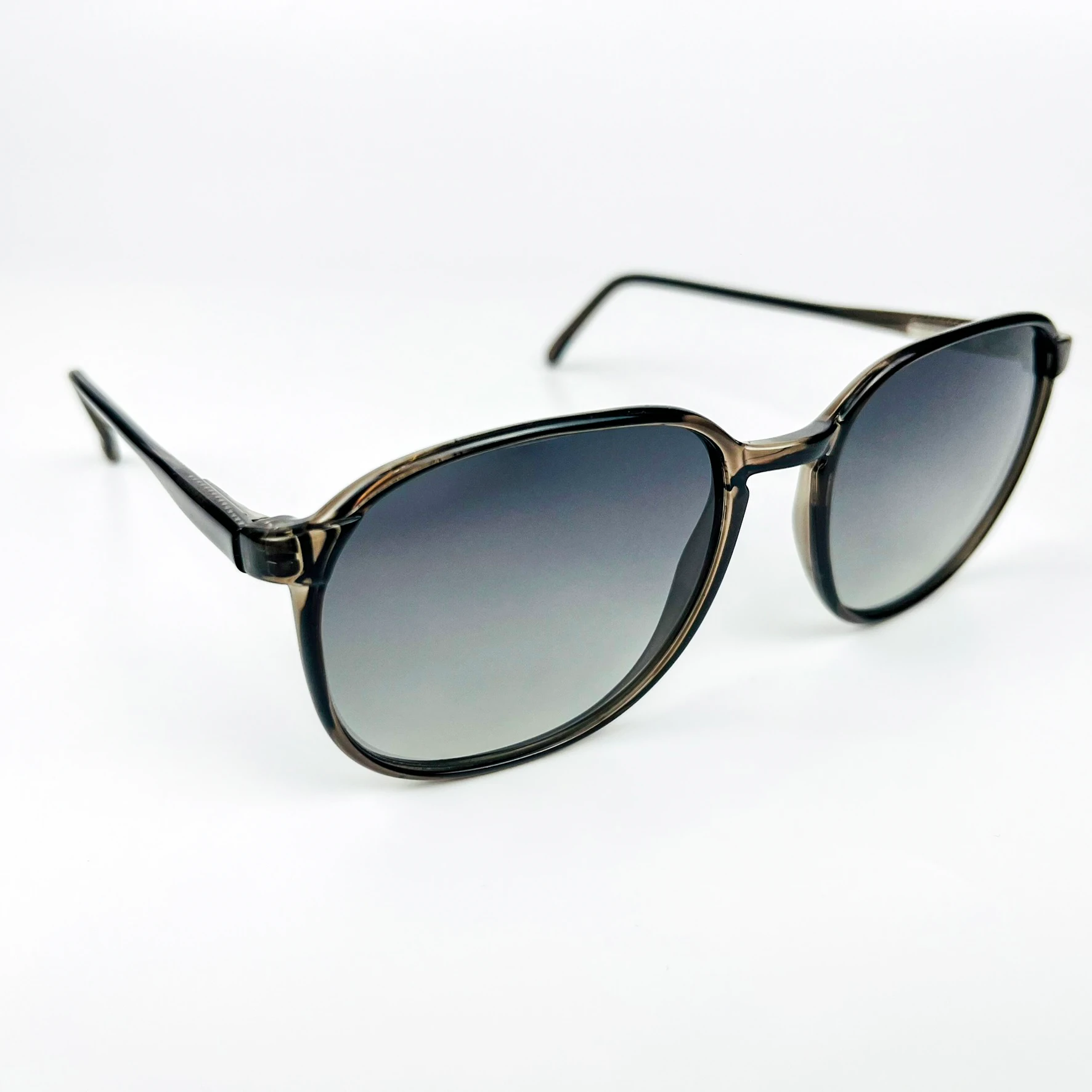 Vintage Güneş Gözlüğü – 80’ler Retro – Kemik Çerçeve, Füme Yeşil Degrade Polarize Cam