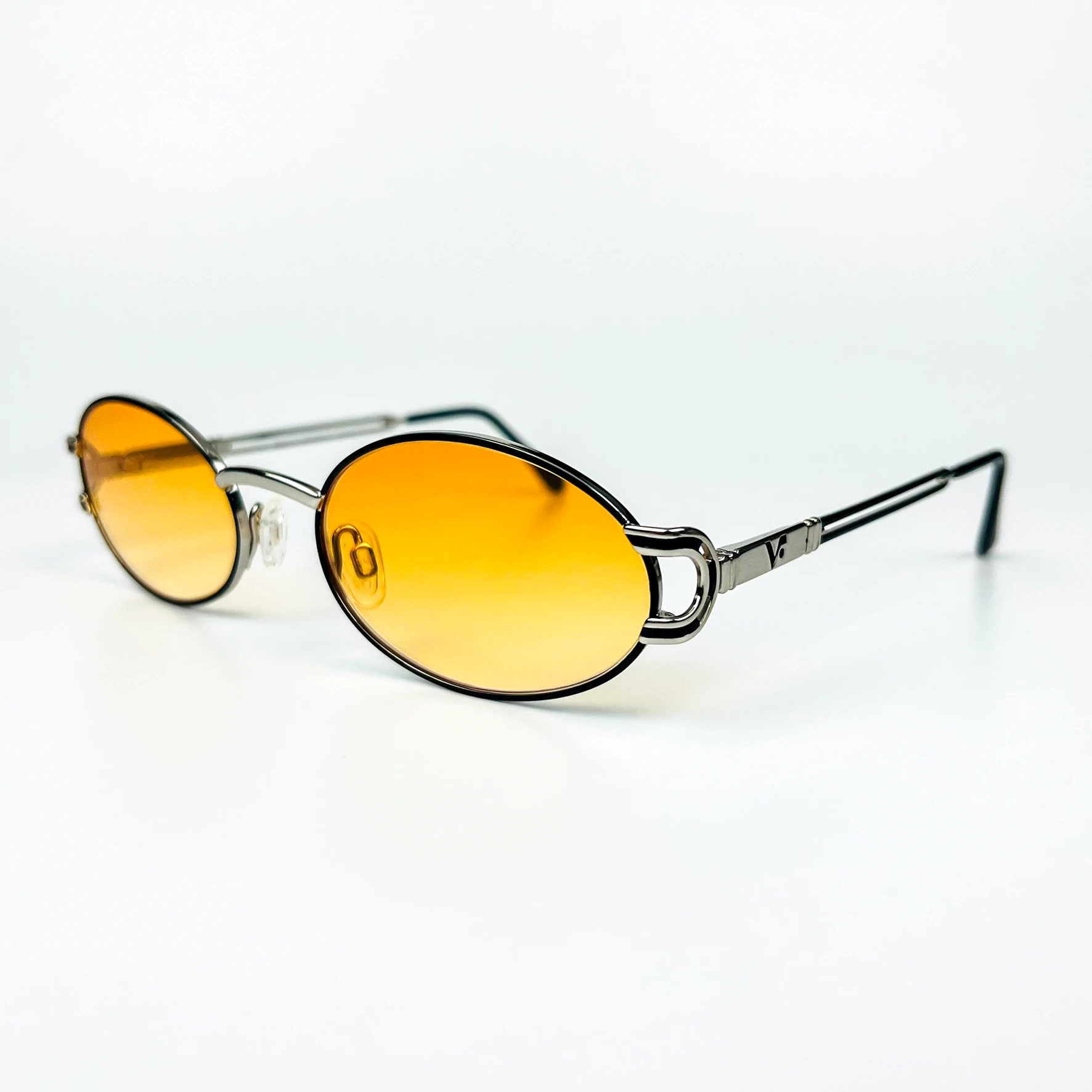Vintage Güneş Gözlüğü – 90’lar Retro – Gümüş Metal Çerçeve, Turuncu Degrade Cam