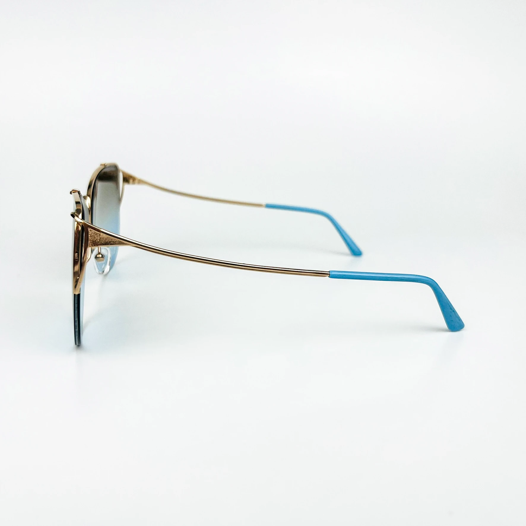 Vintage Güneş Gözlüğü – 70’ler Retro Gold Metal Çerçeve & Mavi Degrade Camlı Gözlük OSV708