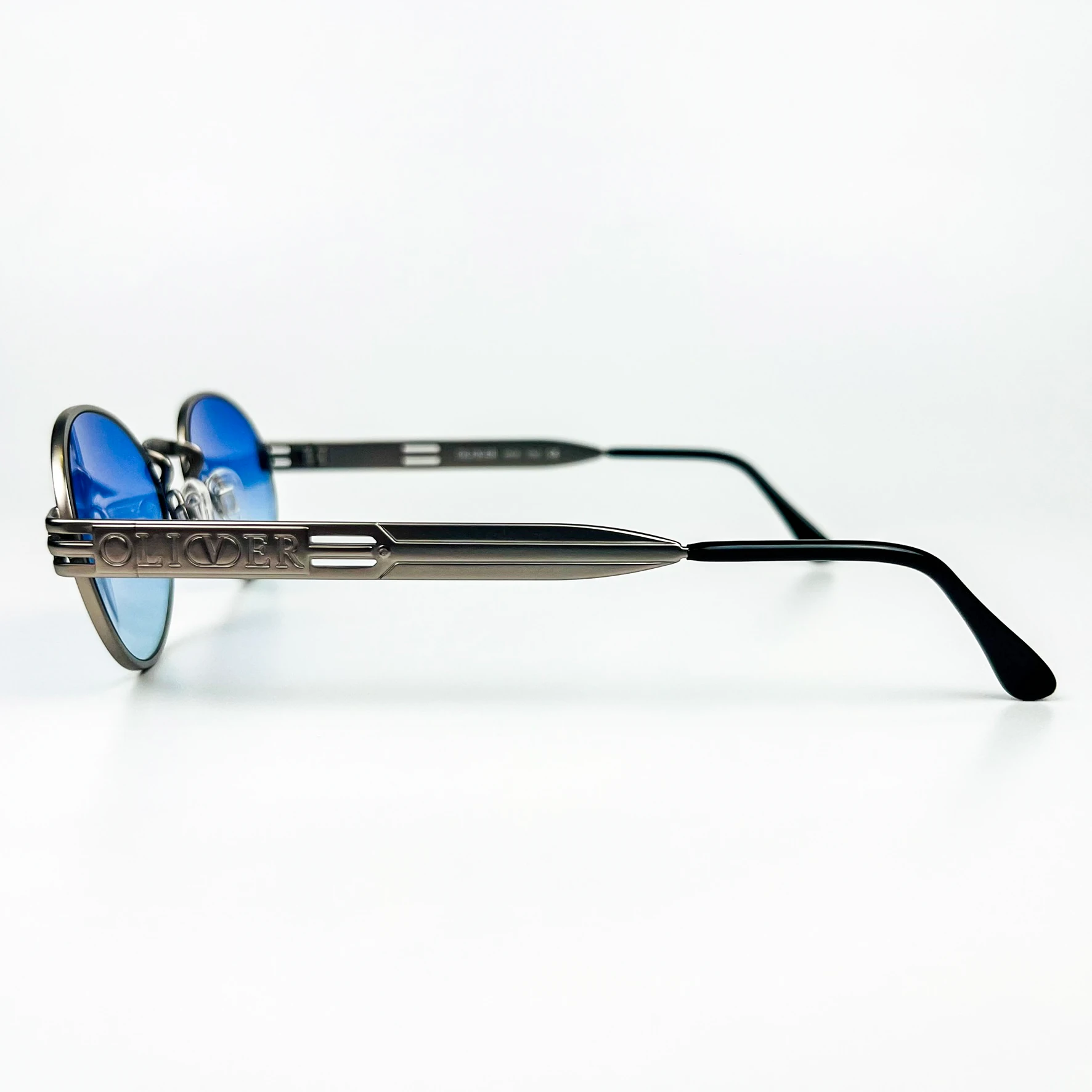 Vintage Güneş Gözlüğü – 90’lar Retro – Gümüş Metal Çerçeve, Mavi Degrade Cam