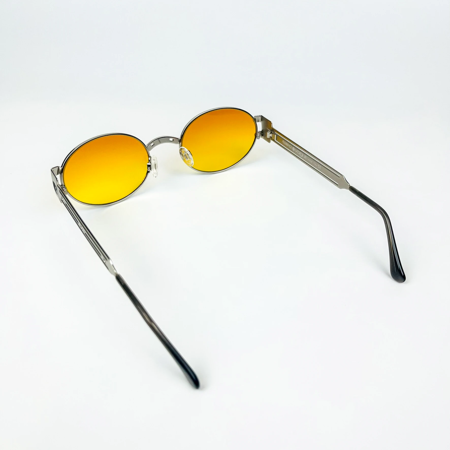 Vintage Güneş Gözlüğü – 90’lar Retro – Gümüş Metal Çerçeve, Turuncu Degrade Cam