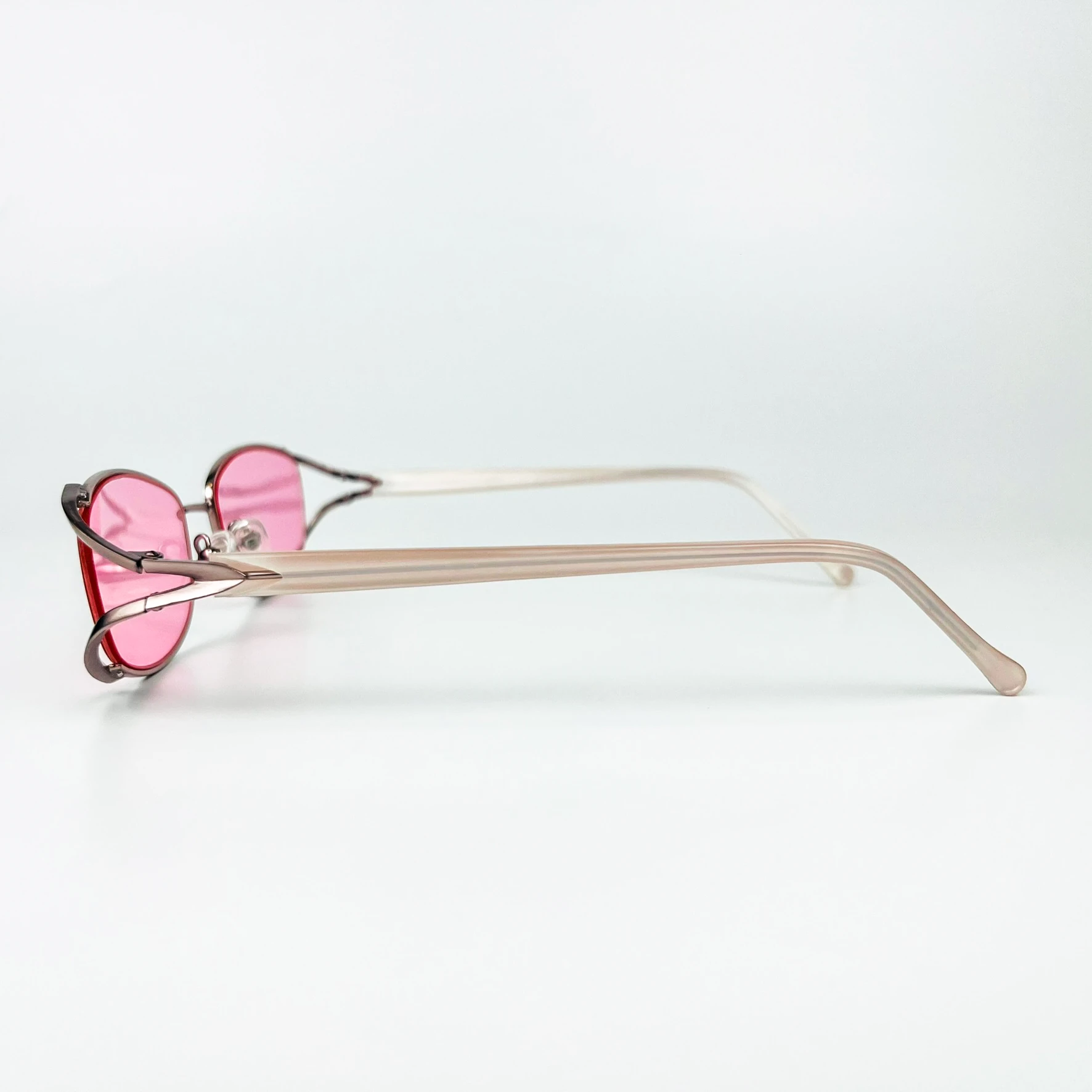 Vintage Güneş Gözlüğü – 90’lar Retro – Metal Pembe Çerçeve, Pembe Cam