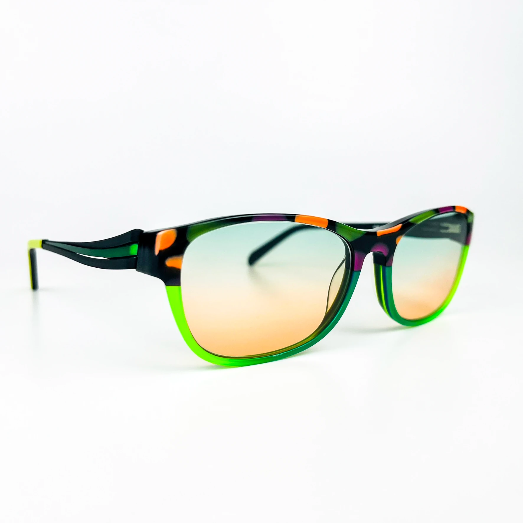Vintage Güneş Gözlüğü – 2000’ler Retro – Desenli Kemik Çerçeve, Yeşil-Turuncu Degrade Cam