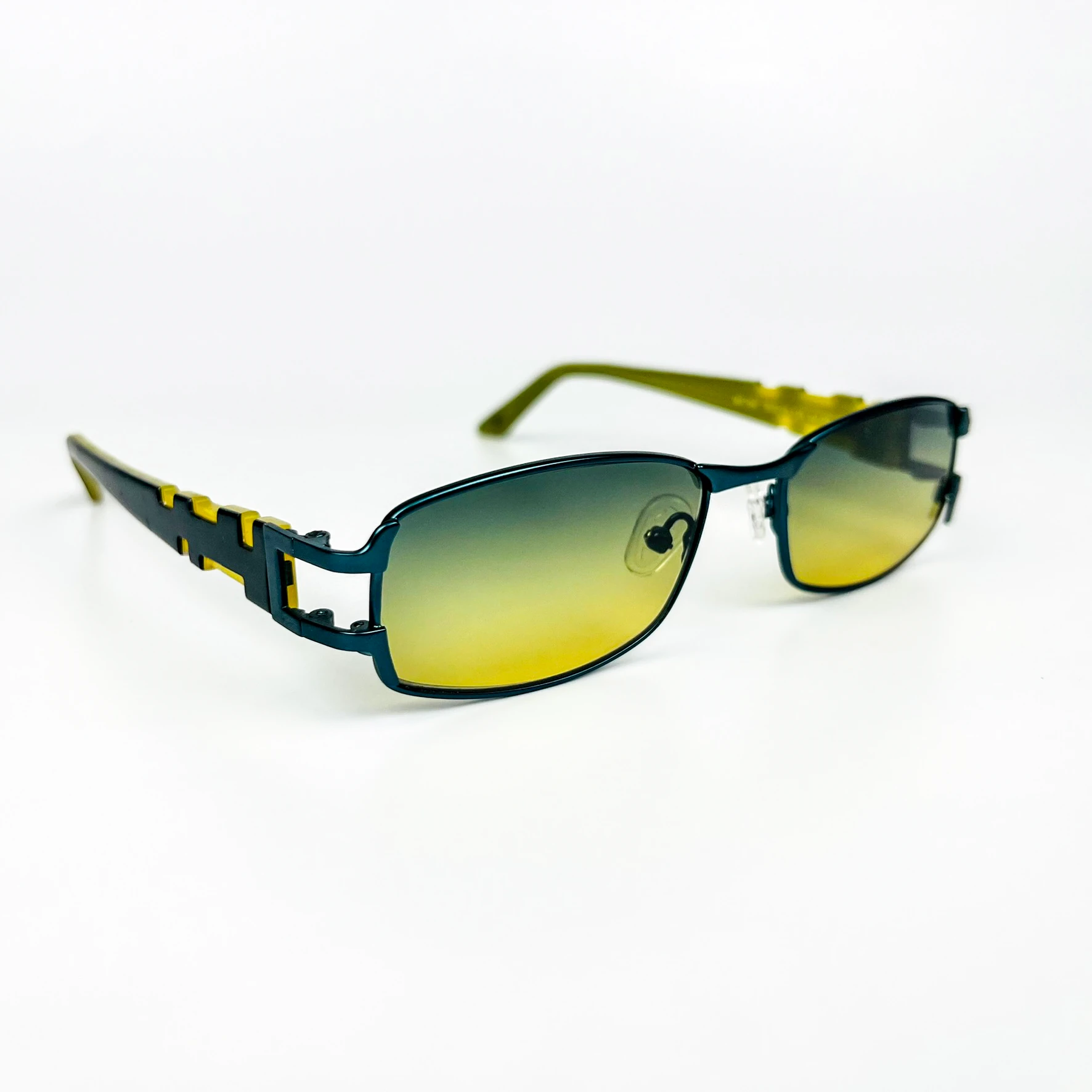 Vintage Güneş Gözlüğü – 2000’ler Retro – Metal Çerçeve, Yeşil Degrade Cam
