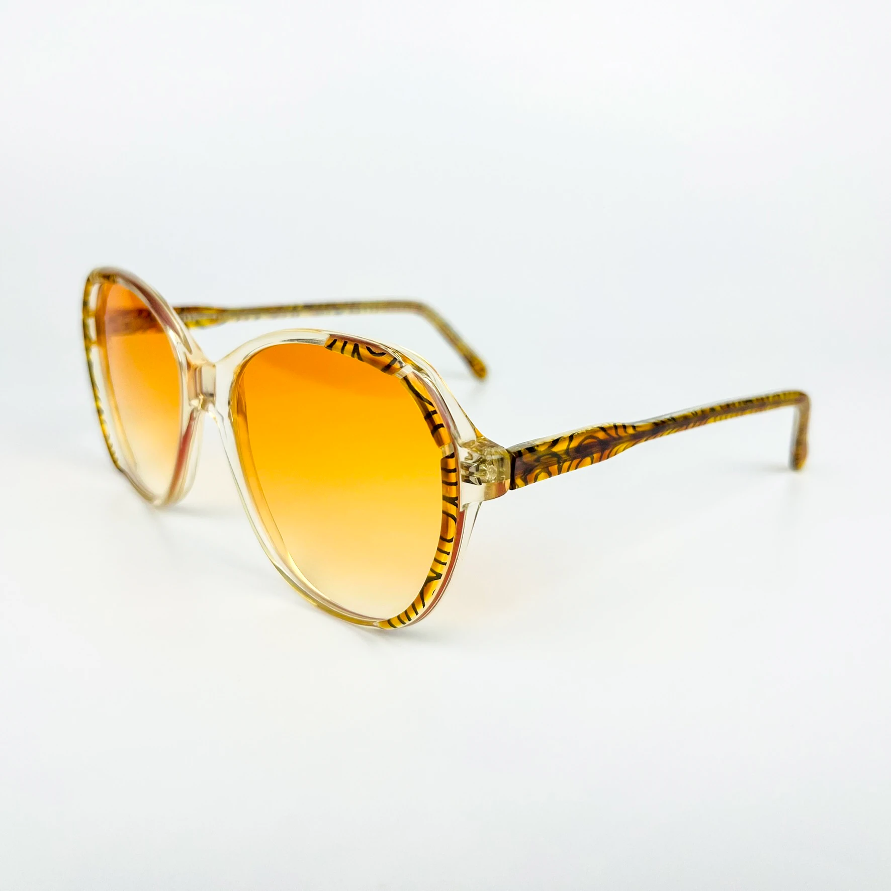 Vintage Güneş Gözlüğü – 70’ler Retro Turuncu Desenli Kemik Çerçeve & Turuncu Degrade Camlı Gözlük OSV710