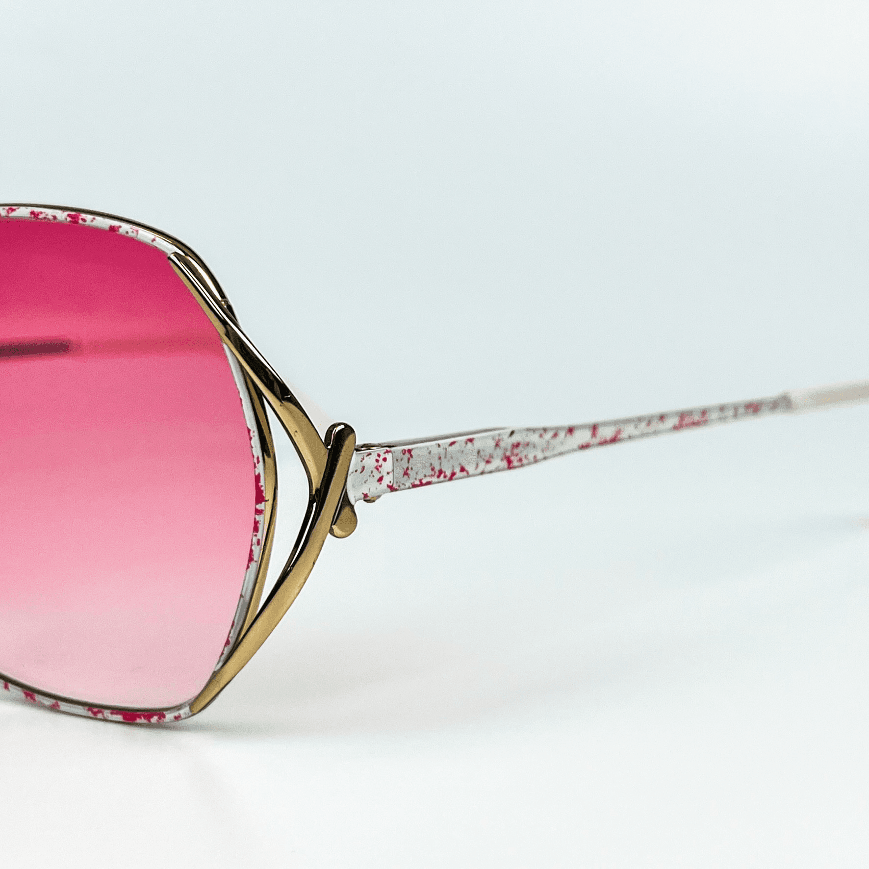 Vintage Güneş Gözlüğü – 1970s Retro Pembe Desenli Metal Çerçeve & Pembe Degrade Camlı Gözlük OSV665