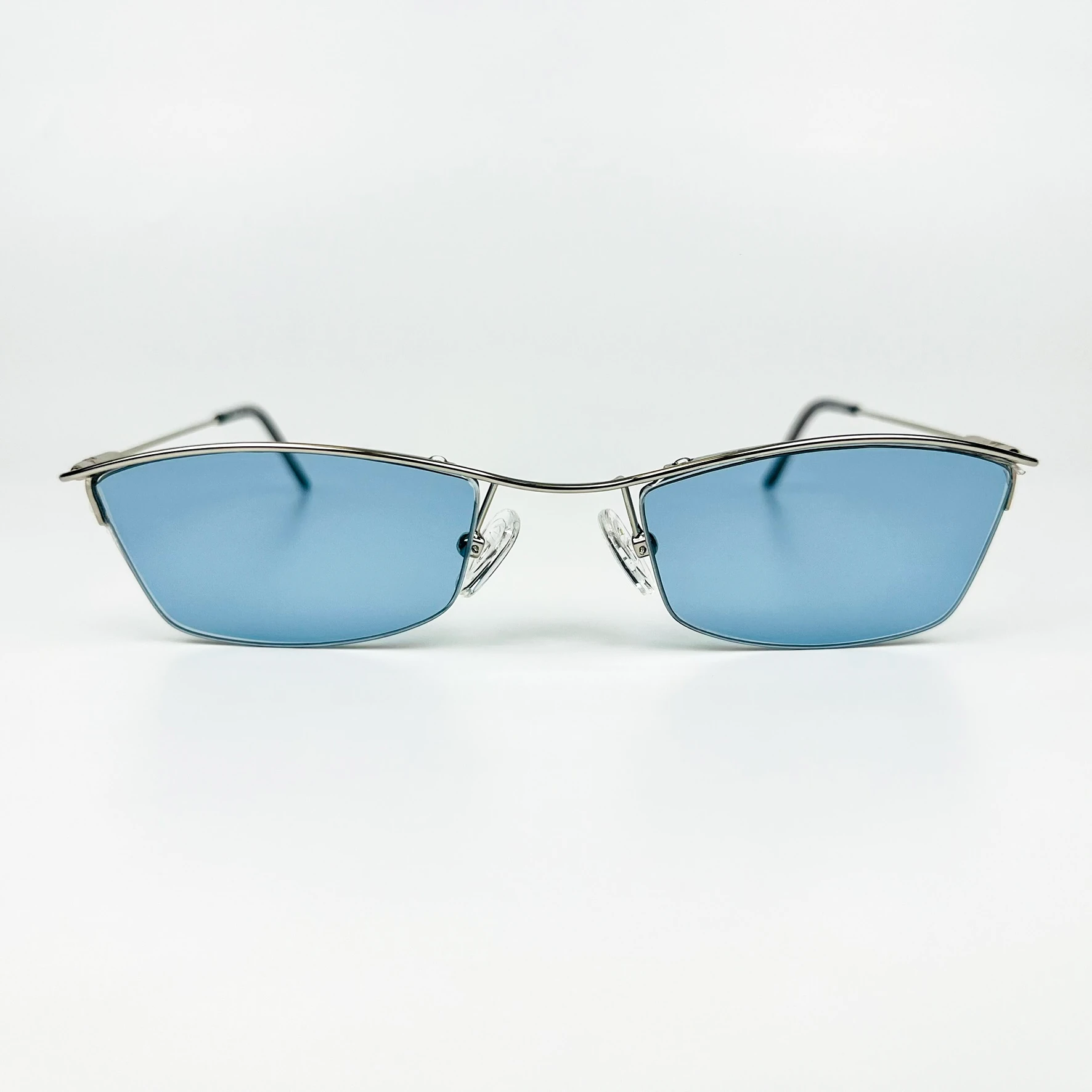 Vintage Güneş Gözlüğü – 90’lar Retro – Gümüş Metal Çerçeve, Mavi Cam