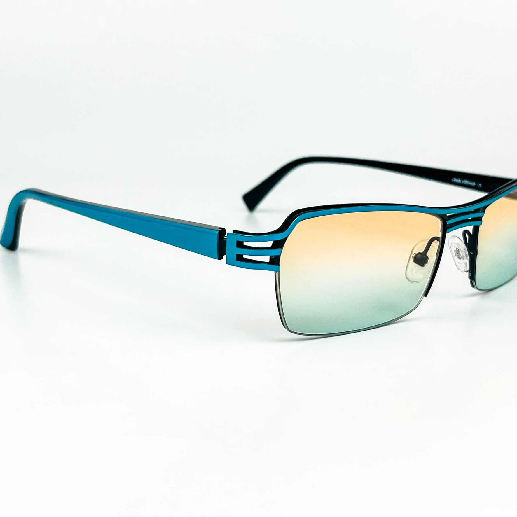 Vintage Güneş Gözlüğü – 2000’ler Retro – Metal Çerçeve, Turuncu-Yeşil Degrade Cam